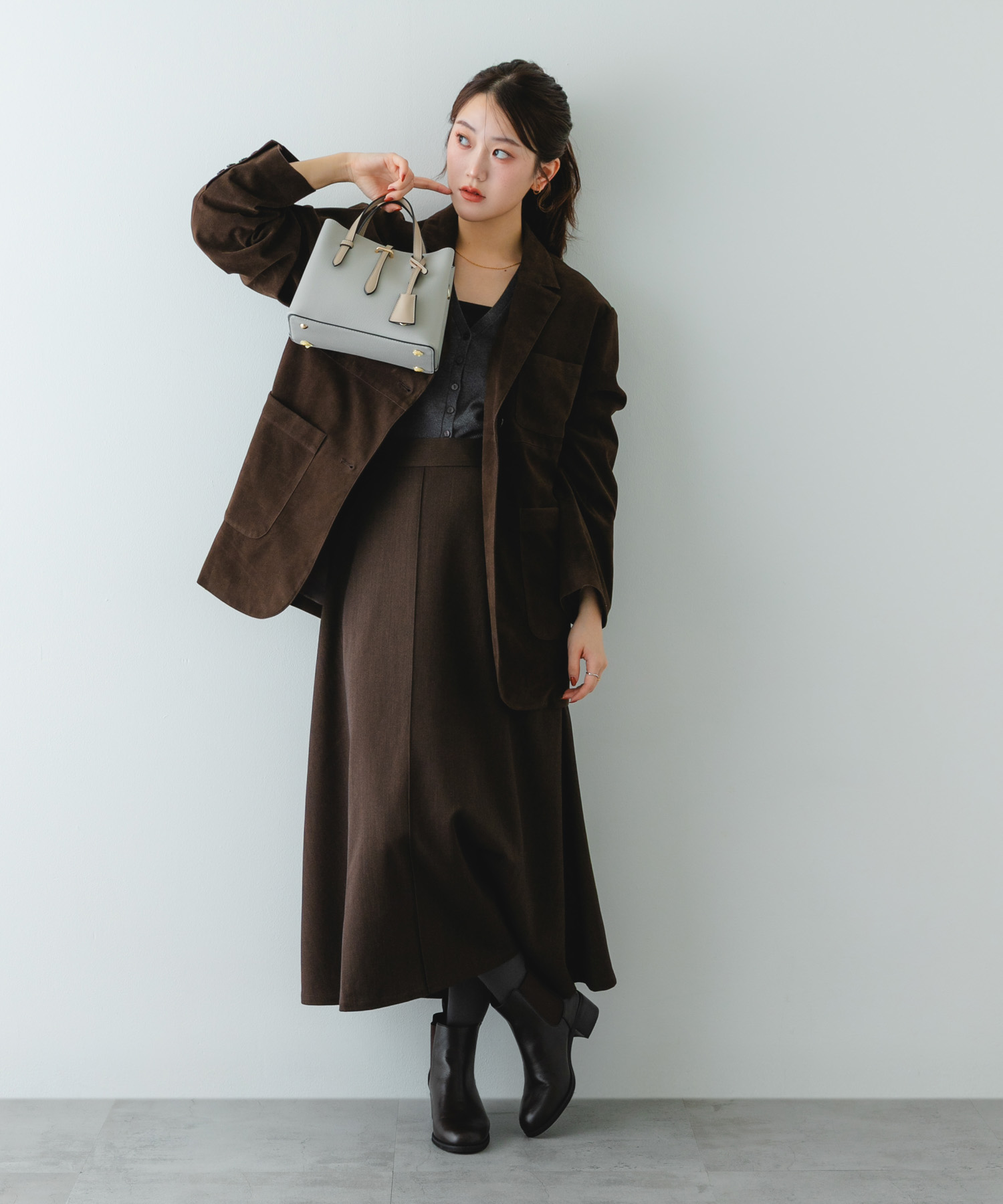 LIGHT GRAY