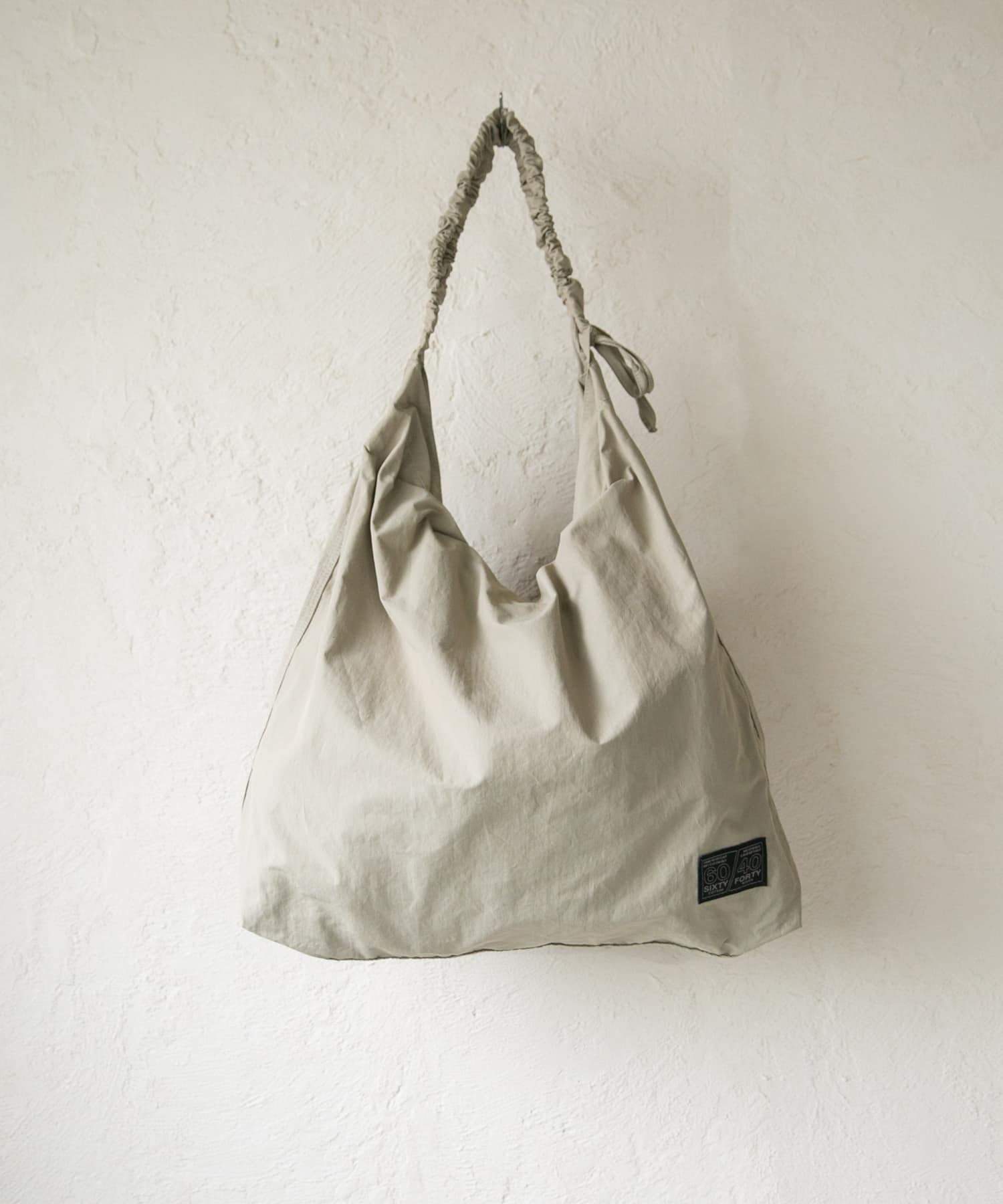 『ユニセックス』ロクヨンギャザーショルダートートバッグ GREIGE2 one