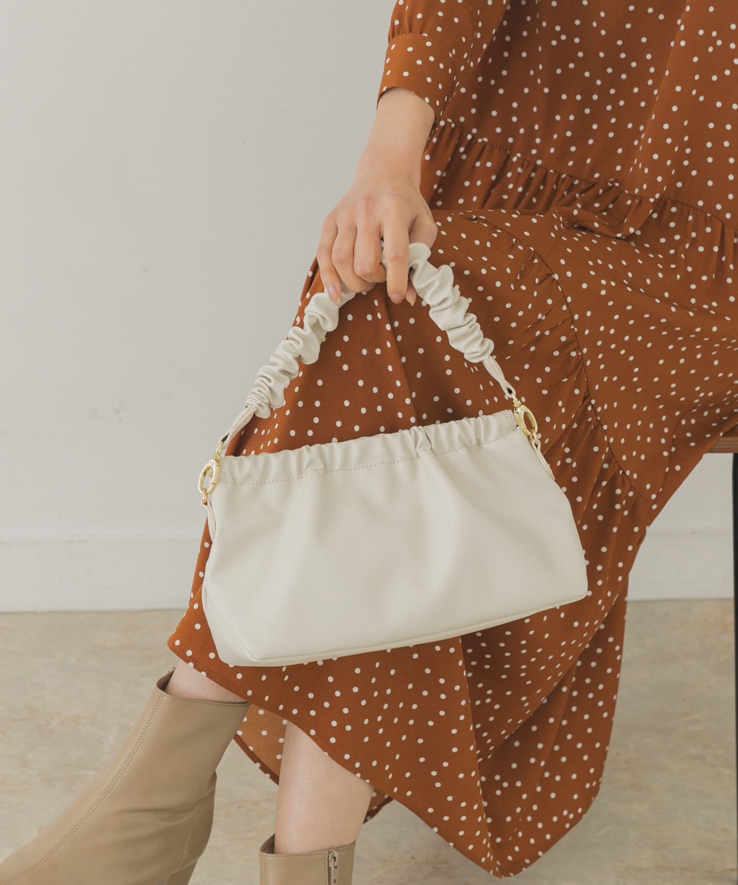 ギャザーハンドル2WAYバッグ