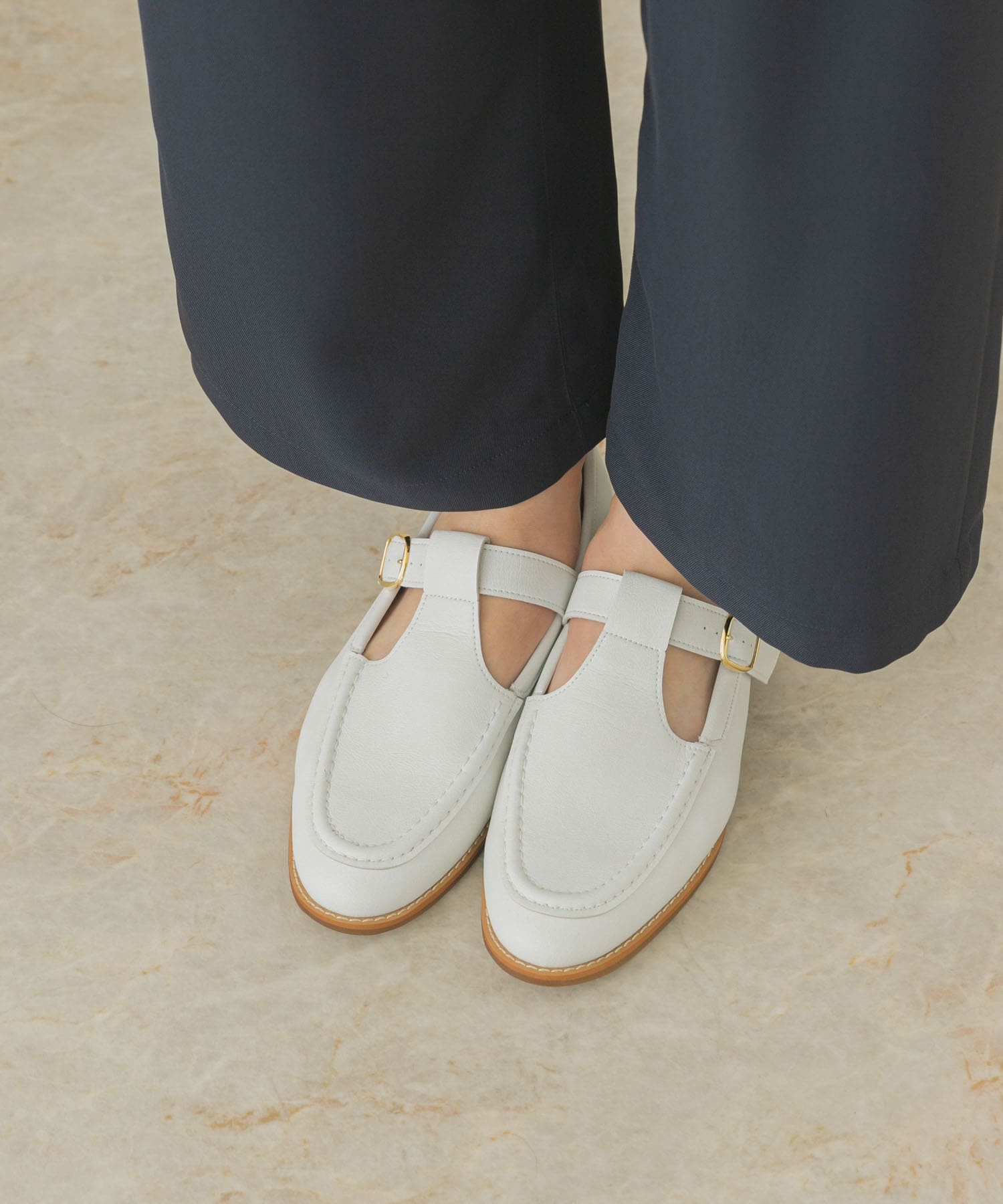 『MADE IN JAPAN』Tストラッププレーンシューズ WHITE 37