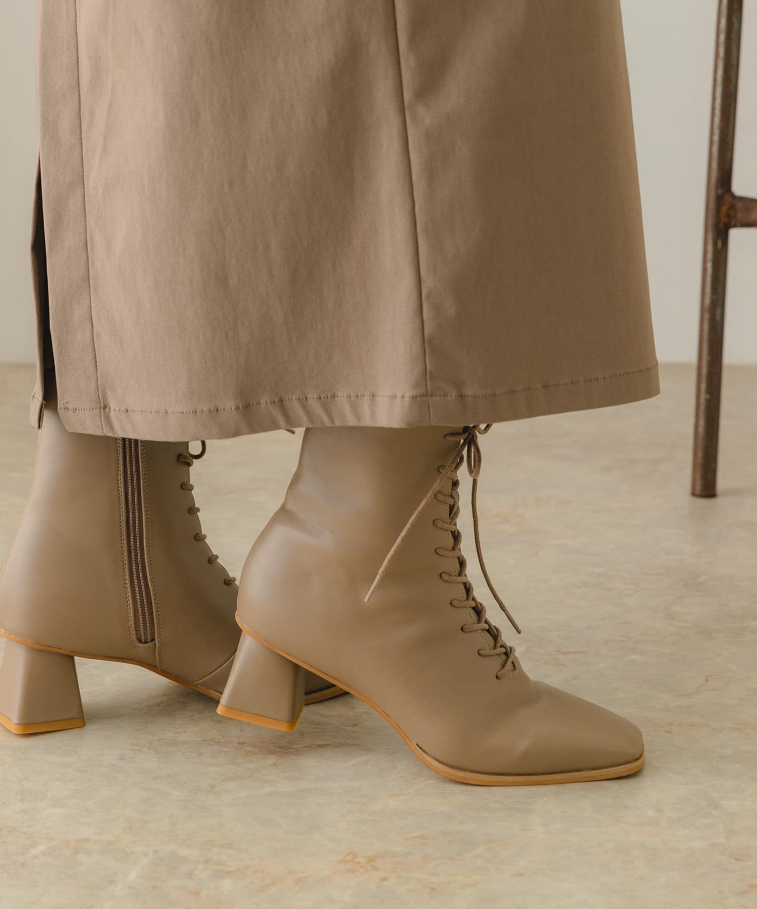 5.5cmレースアップブーツ GREIGE 36