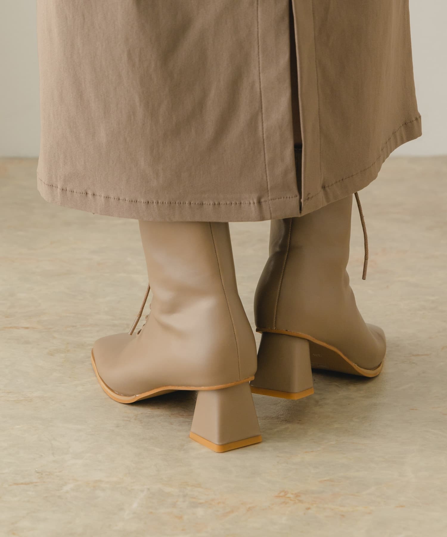 5.5cmレースアップブーツ GREIGE 36