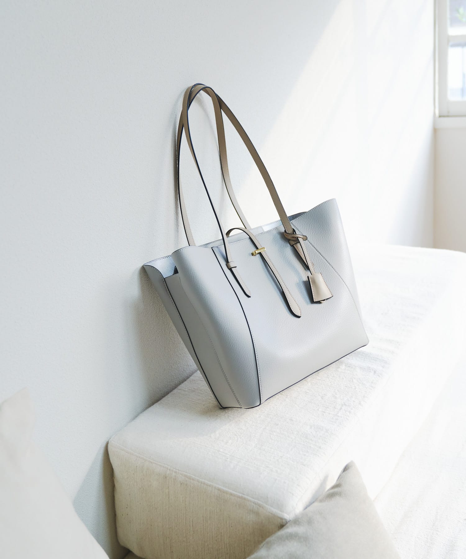 チャーム付A4トートバッグ GRAY one