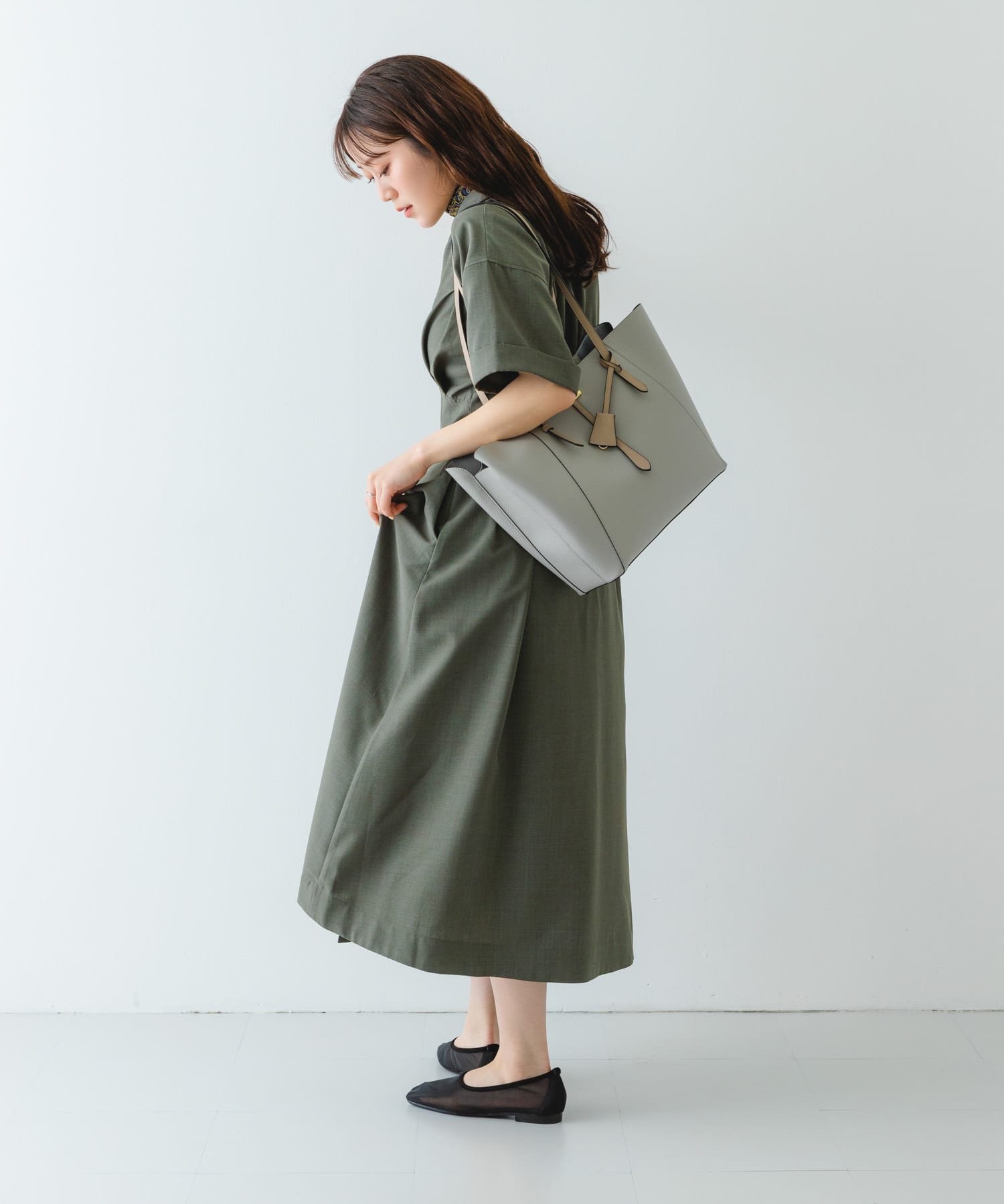 チャーム付A4トートバッグ GRAY one