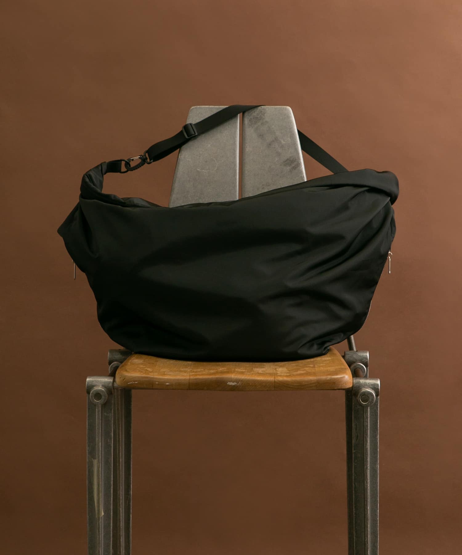 撥水ビッグボディバッグ BLACK one