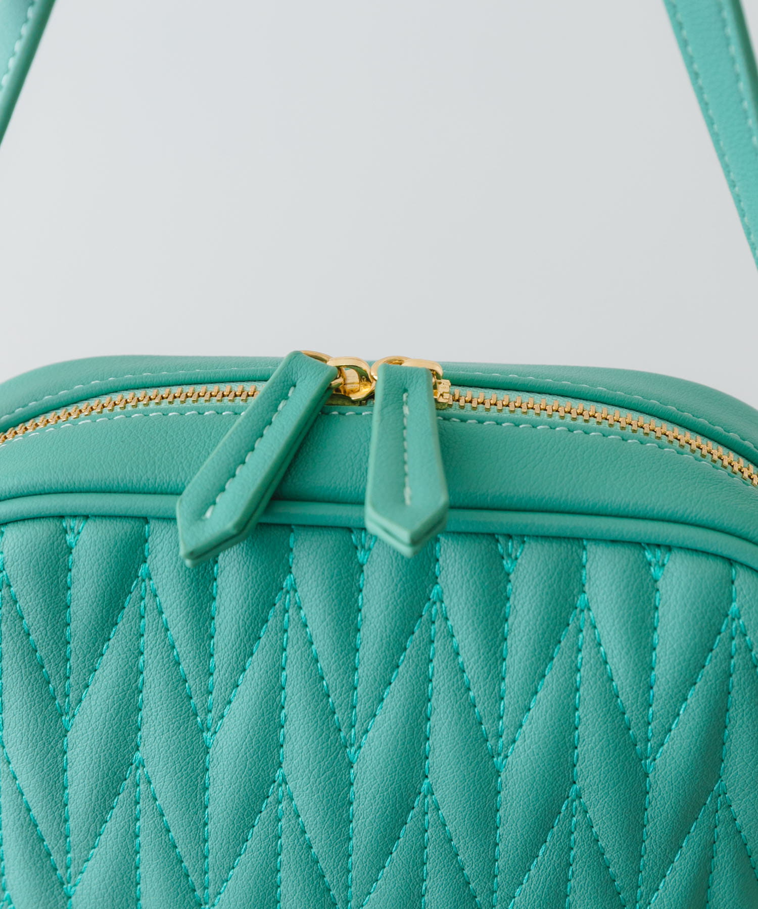 タッセル付ステッチショルダーバッグ MINT one