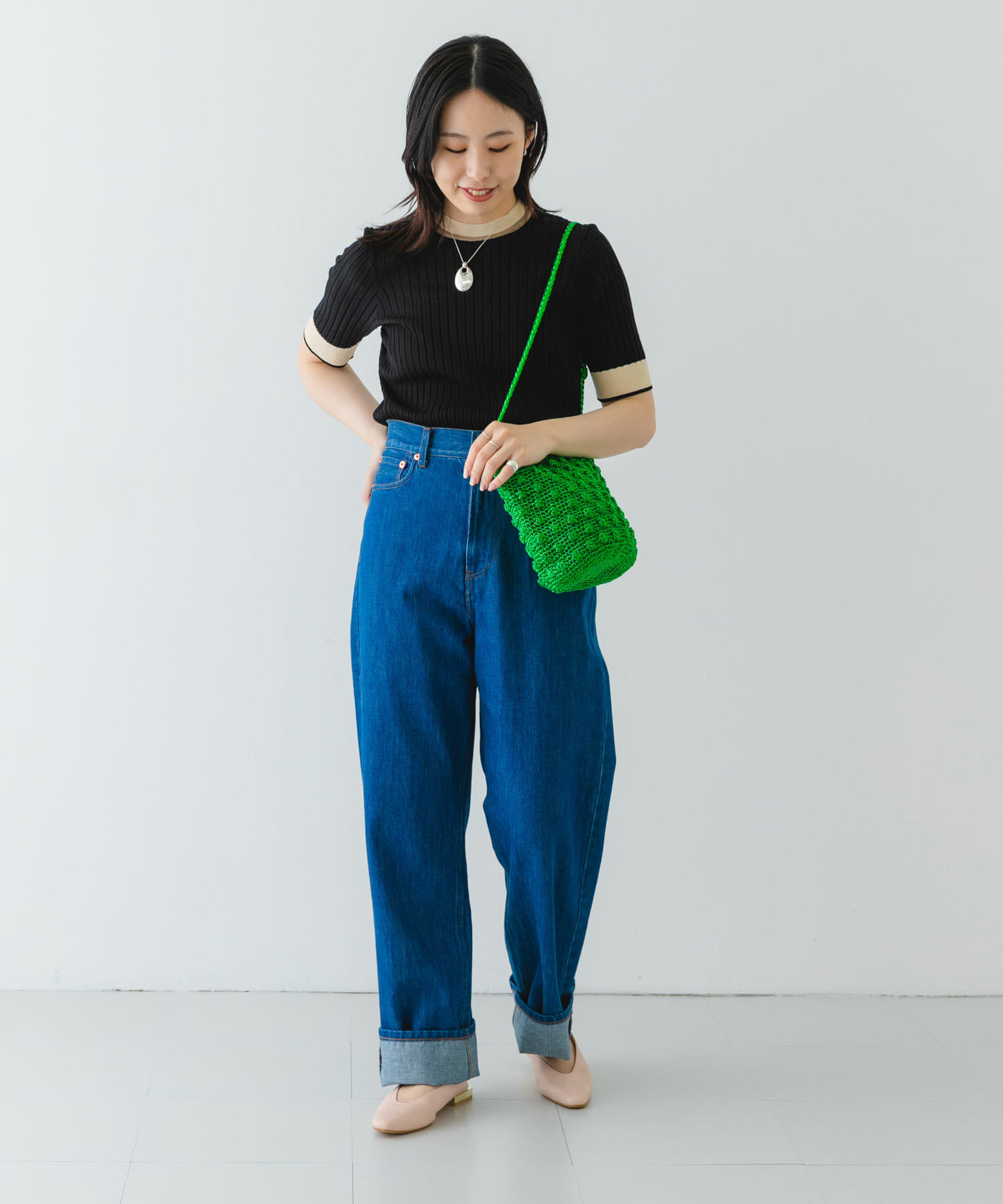 GREEN