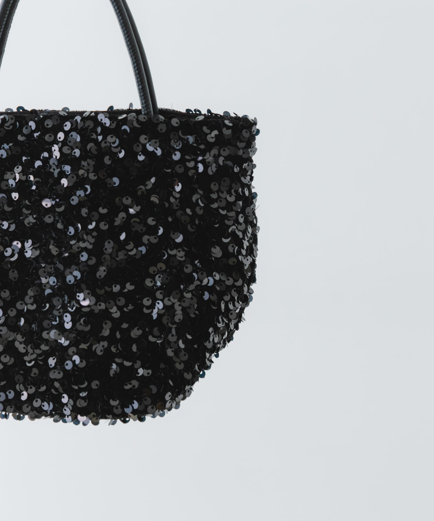 チェーン付きスパンコールバッグ BLACK one
