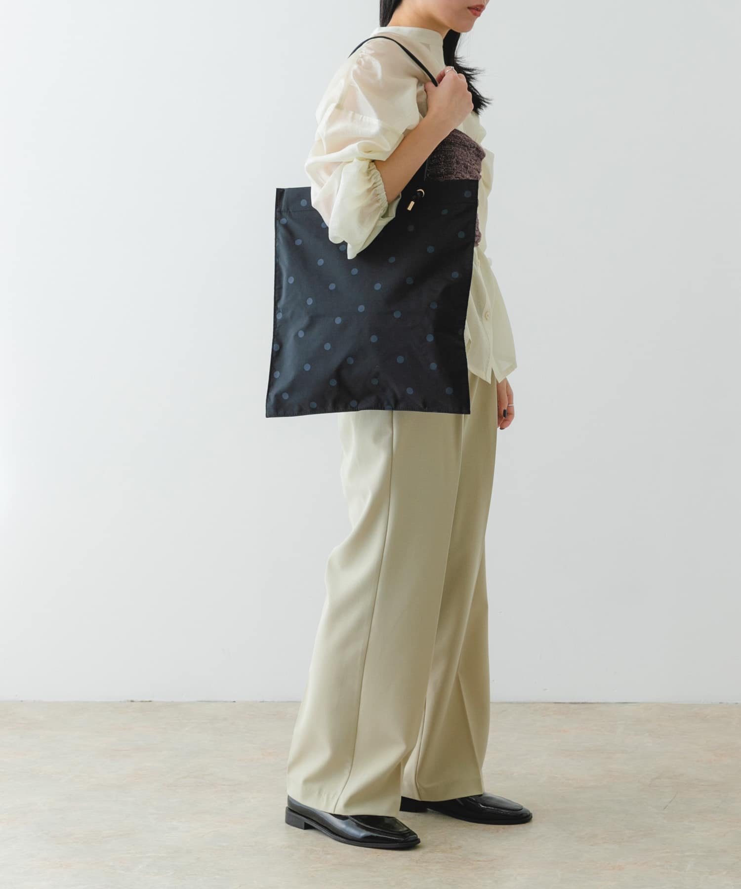 ドット柄サブバッグ BLACK one