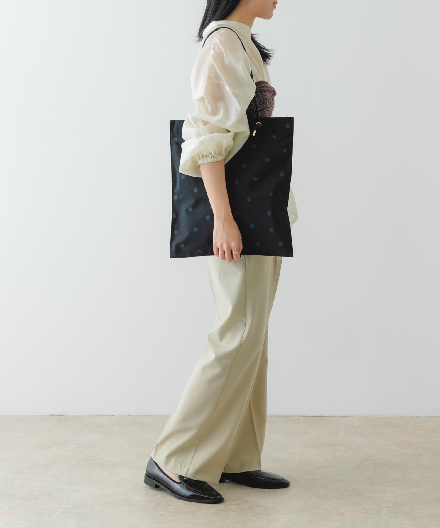 ドット柄サブバッグ BLACK one
