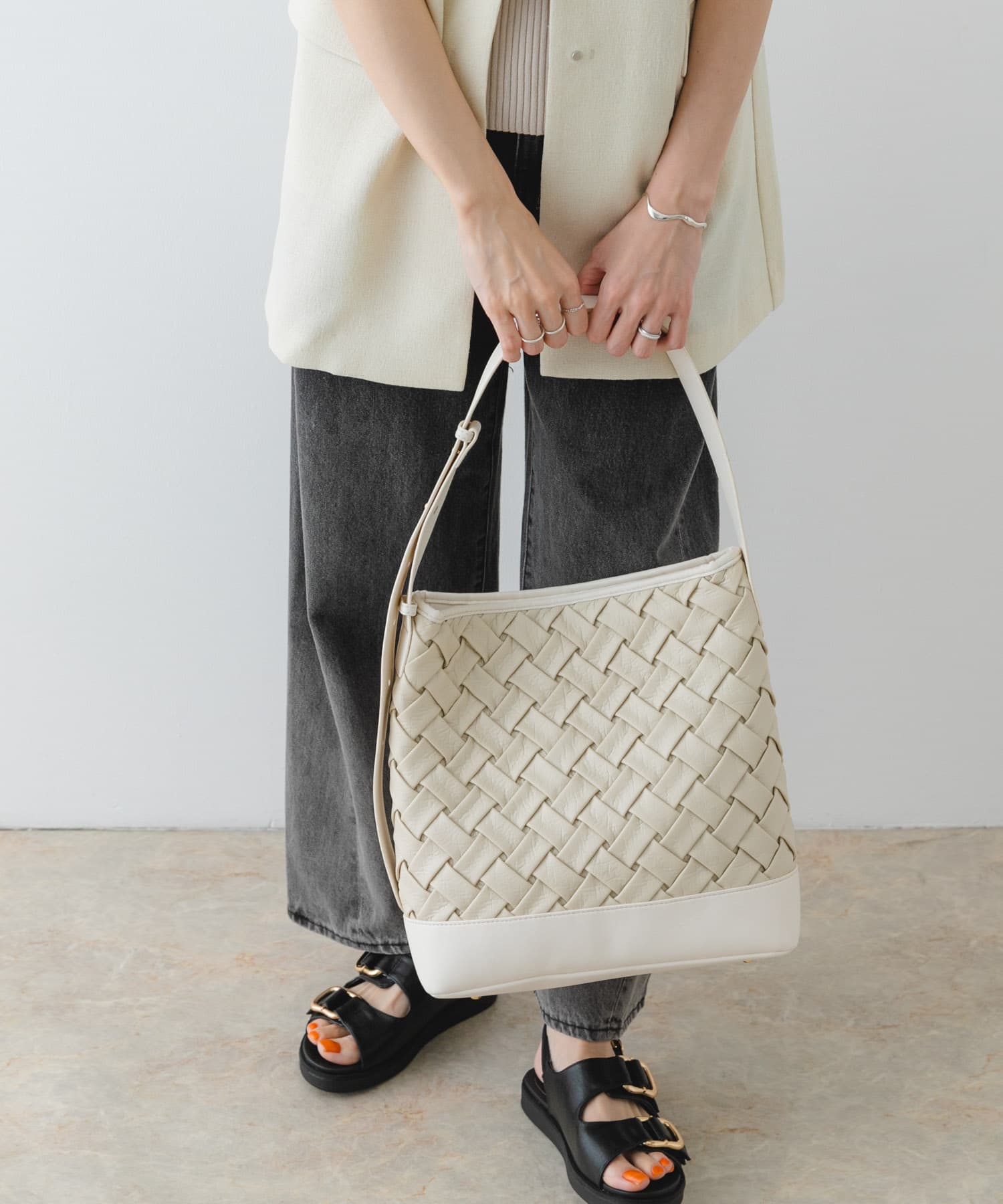 メッシュライクワンハンドルトートバッグ OFF one