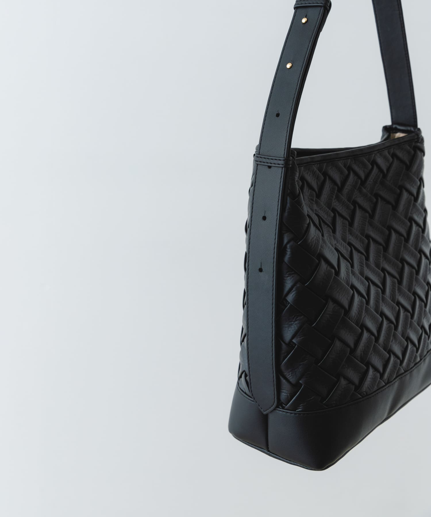 メッシュライクワンハンドルトートバッグ BLACK one