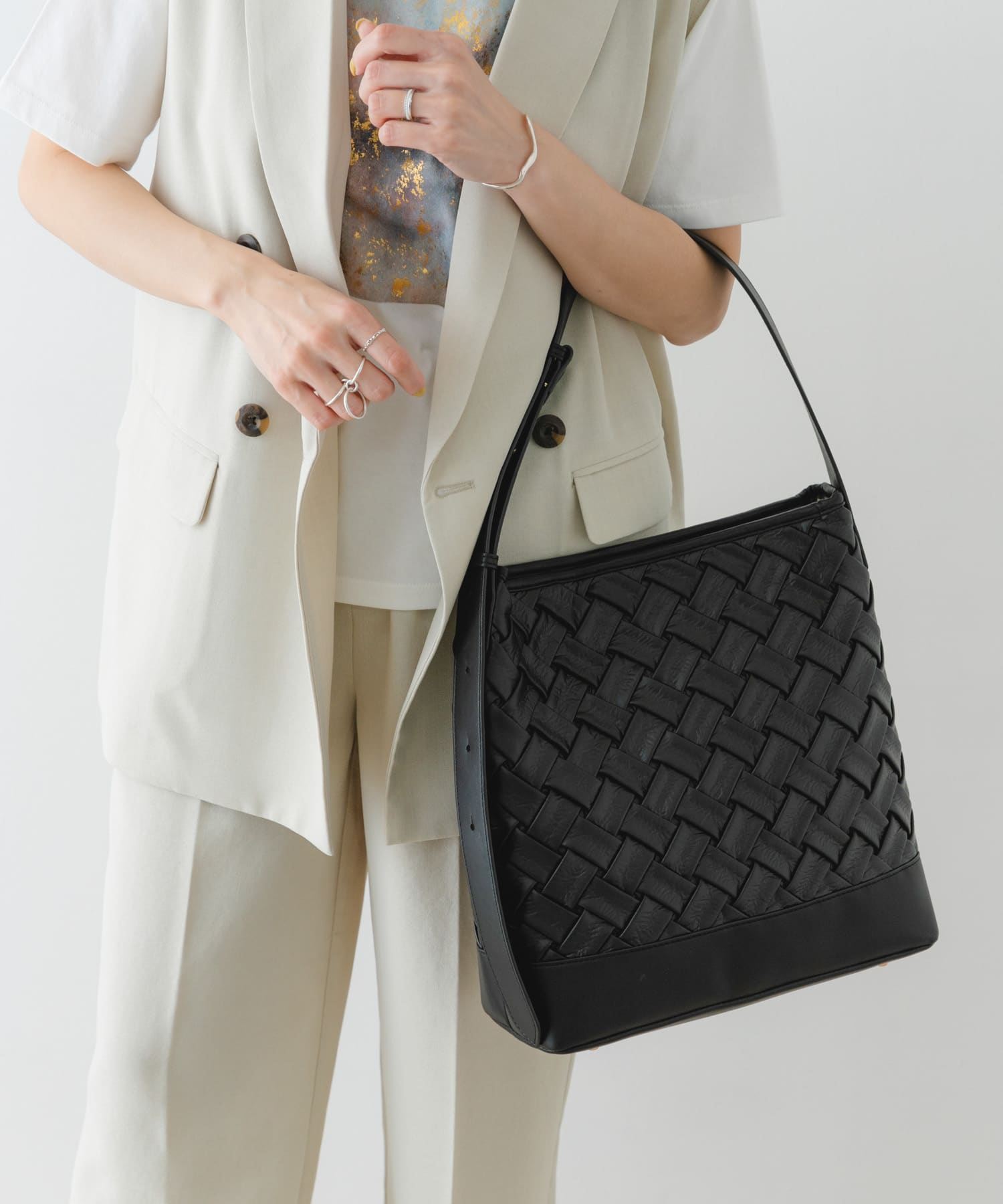 メッシュライクワンハンドルトートバッグ BLACK one