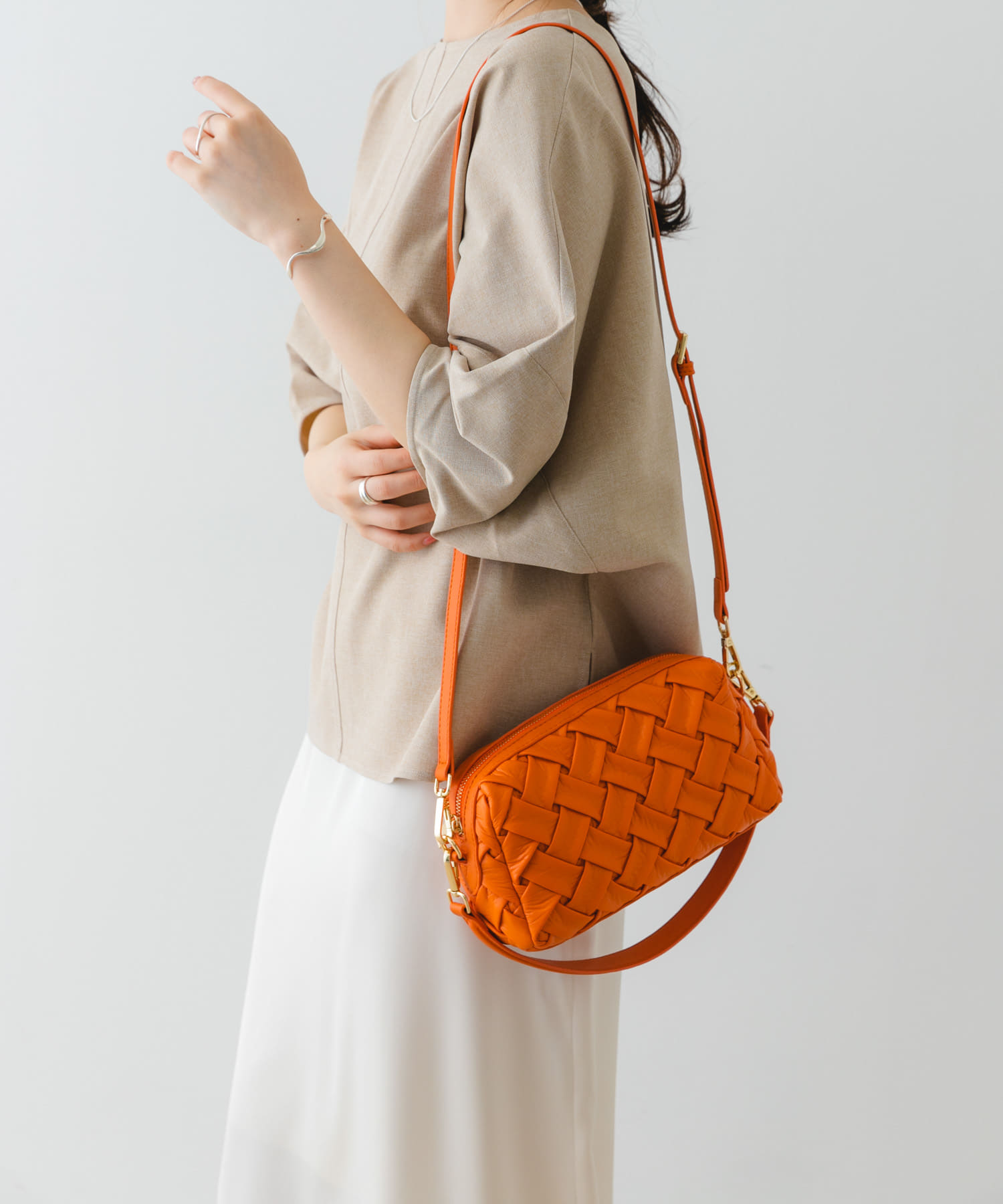 メッシュライクショルダーバッグ ORANGE one