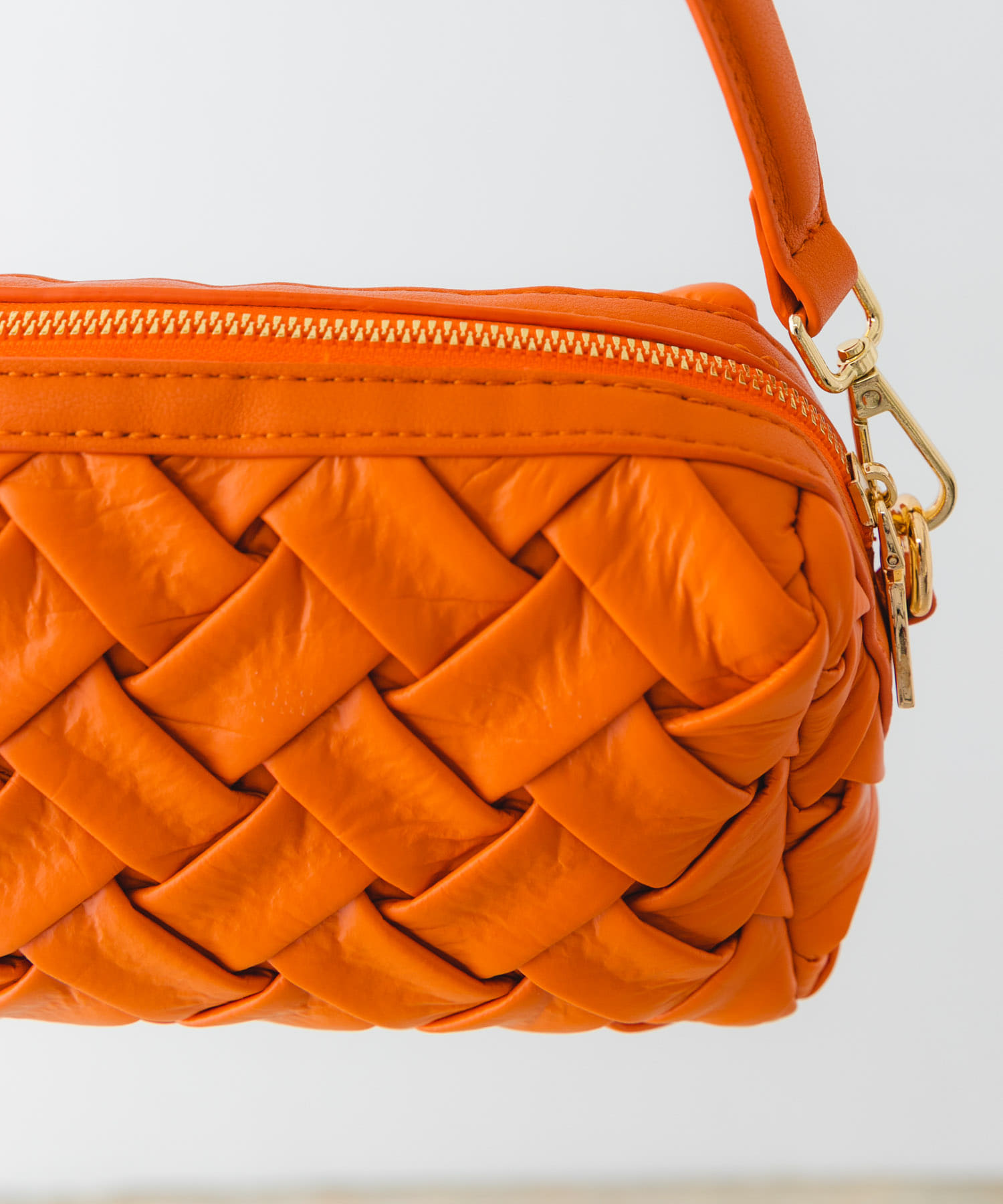 メッシュライクショルダーバッグ ORANGE one