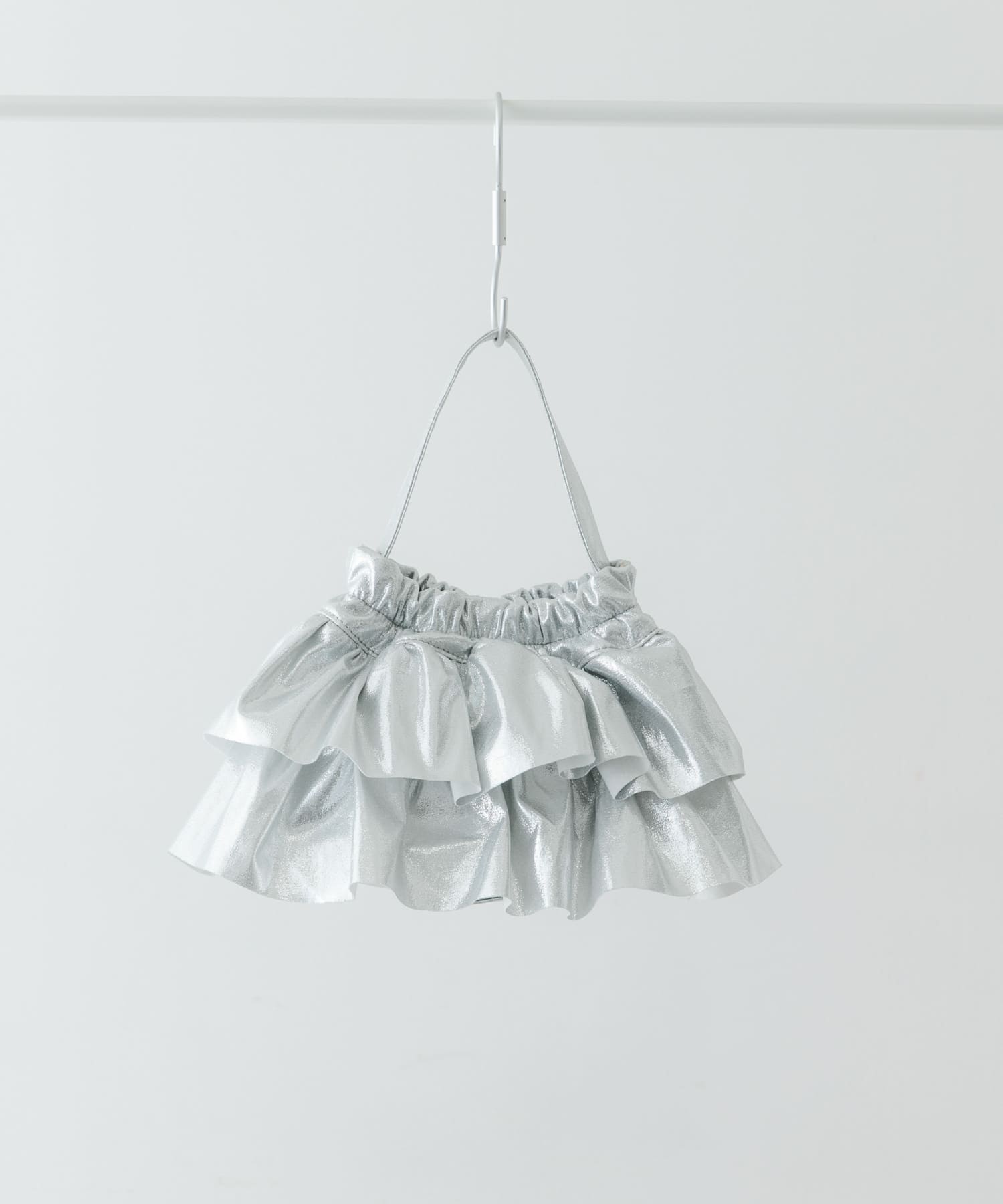 フリルメタリックミニバッグ SILVER one