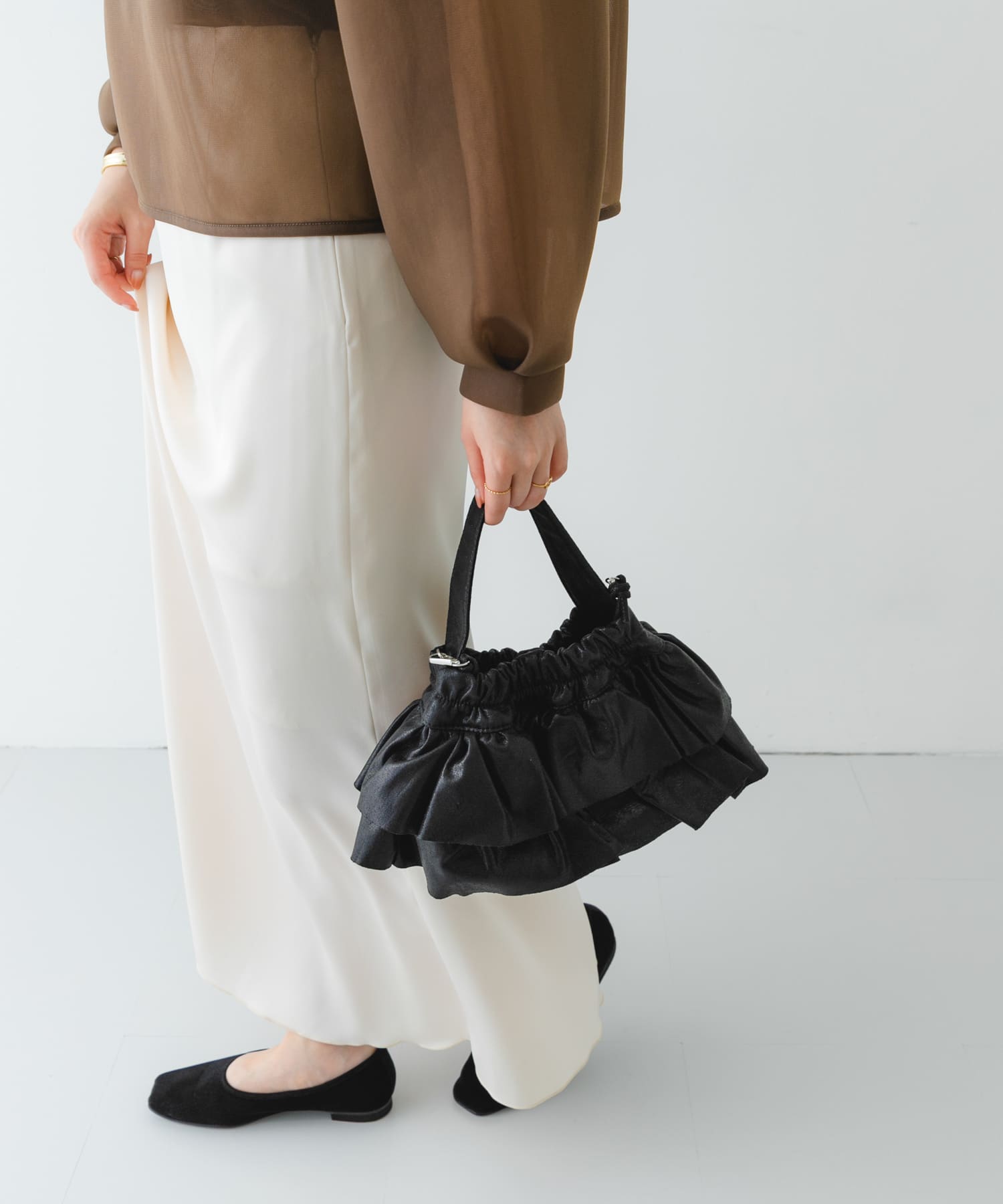 フリルメタリックミニバッグ BLACK one