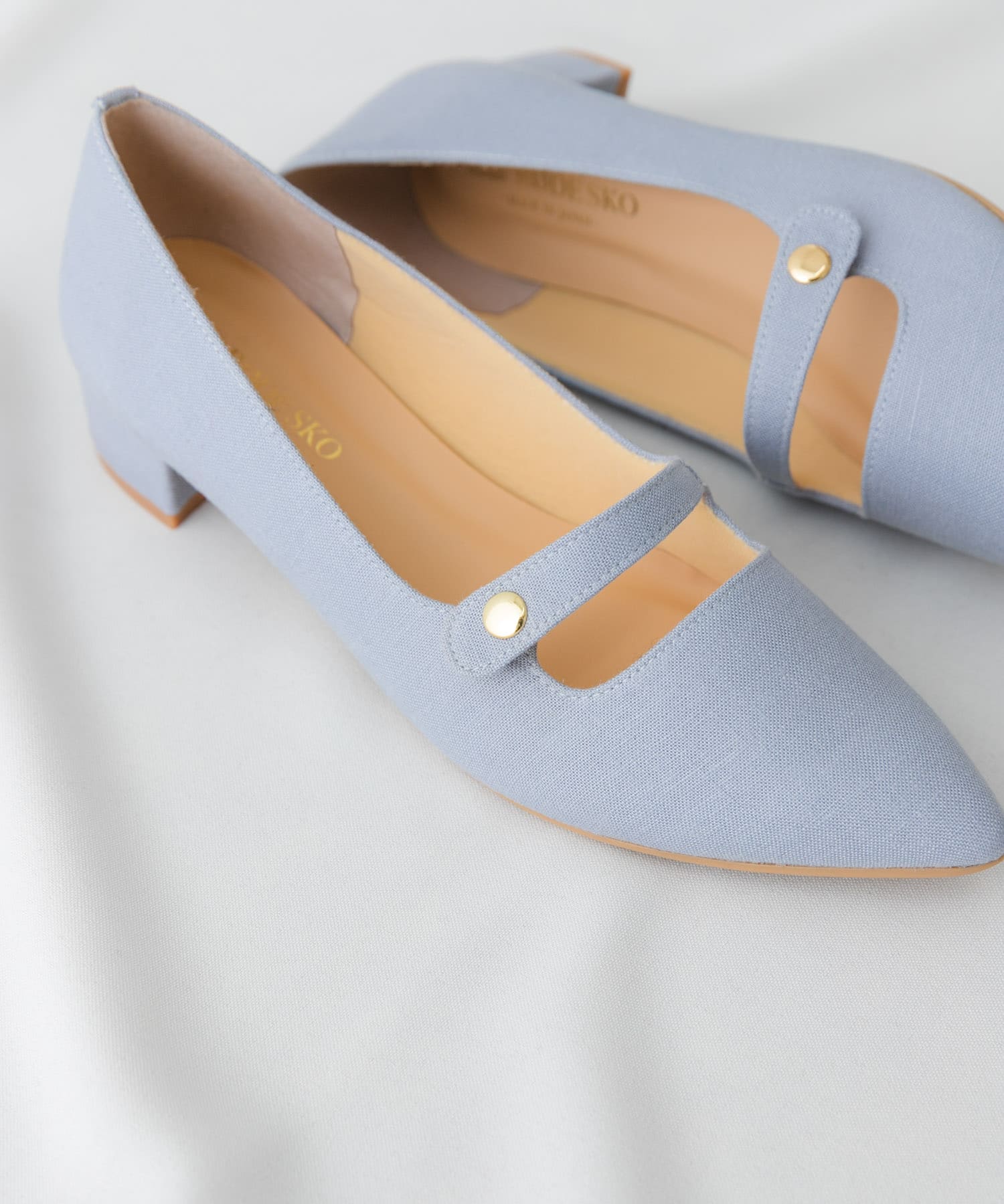 ポインテッドストラップパンプス SAX 36