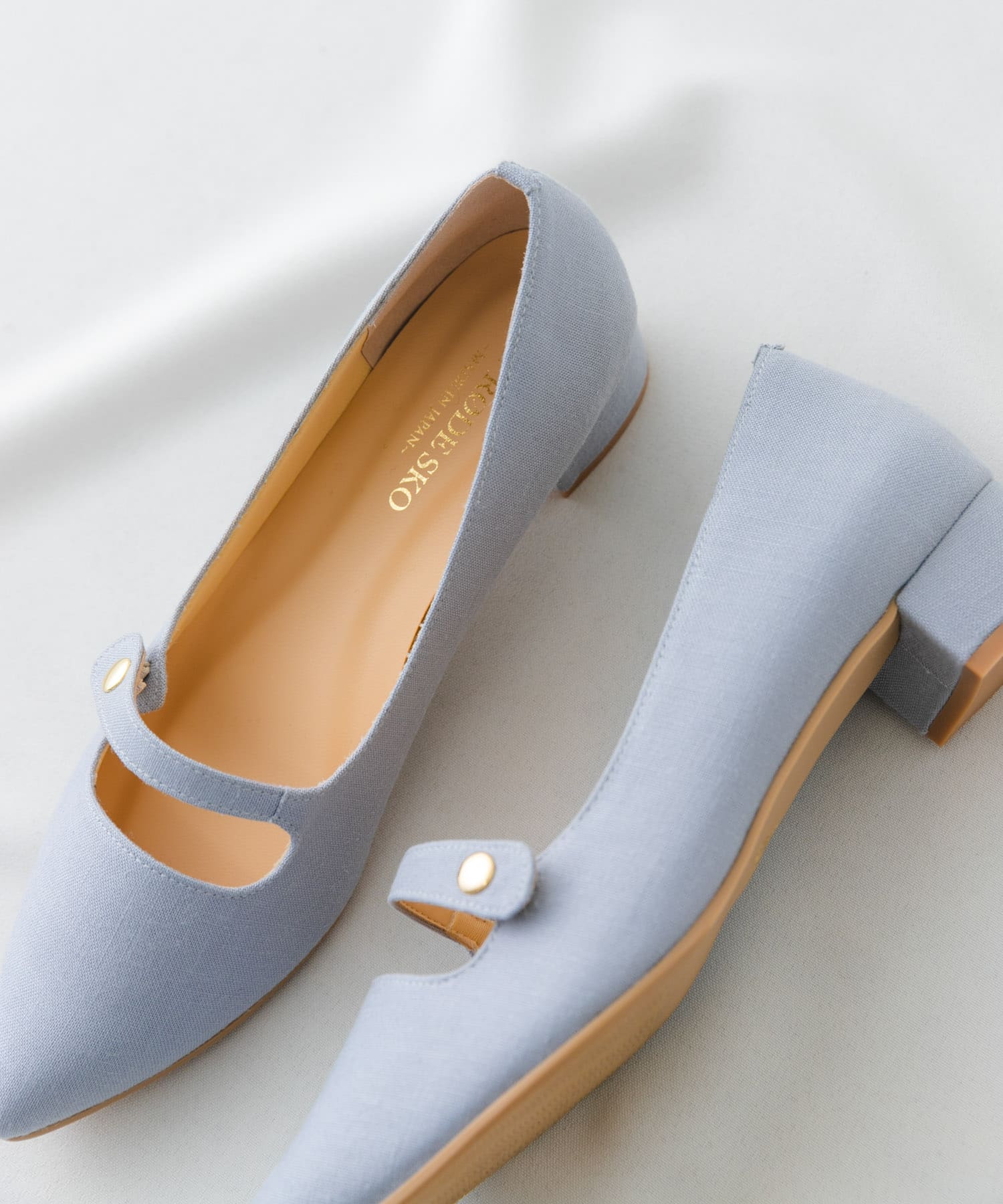 ポインテッドストラップパンプス SAX 36