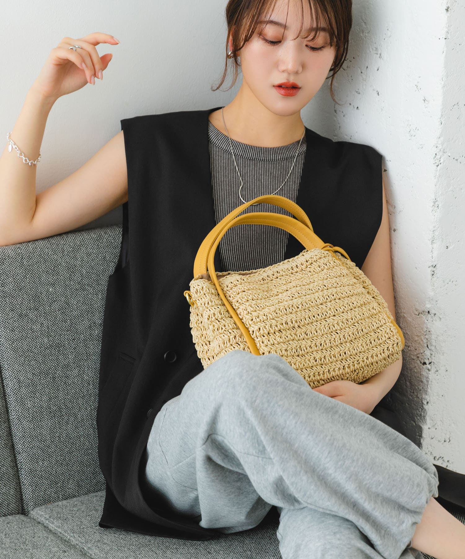 タッセル付ペーパーミニバッグ CAMEL one