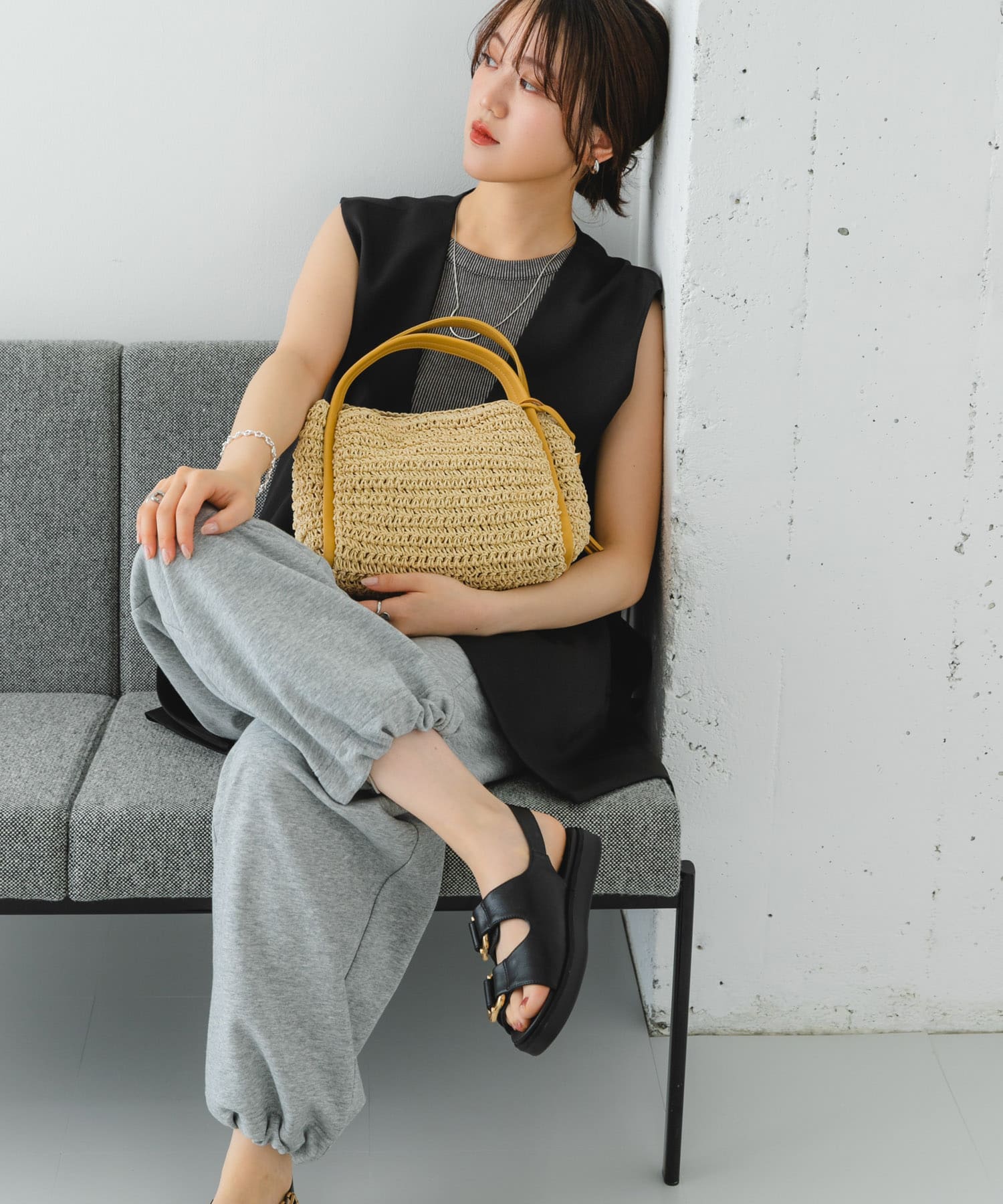 タッセル付ペーパーミニバッグ CAMEL one