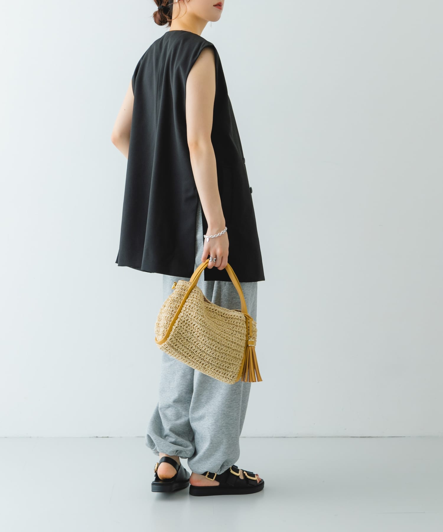 タッセル付ペーパーミニバッグ CAMEL one