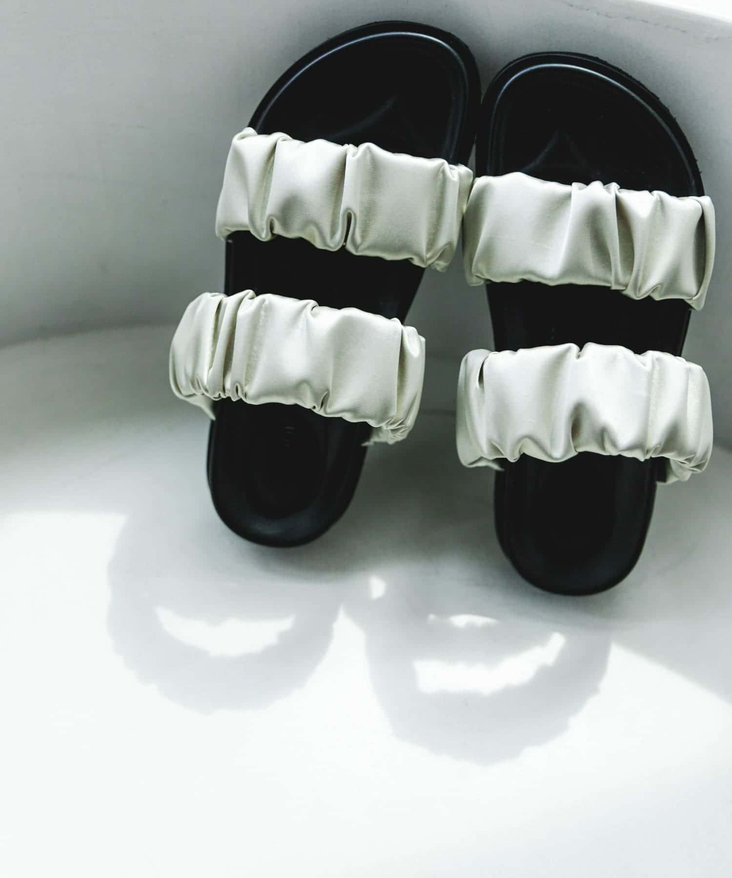 ギャザースライドサンダル LIGHT GRAY 37