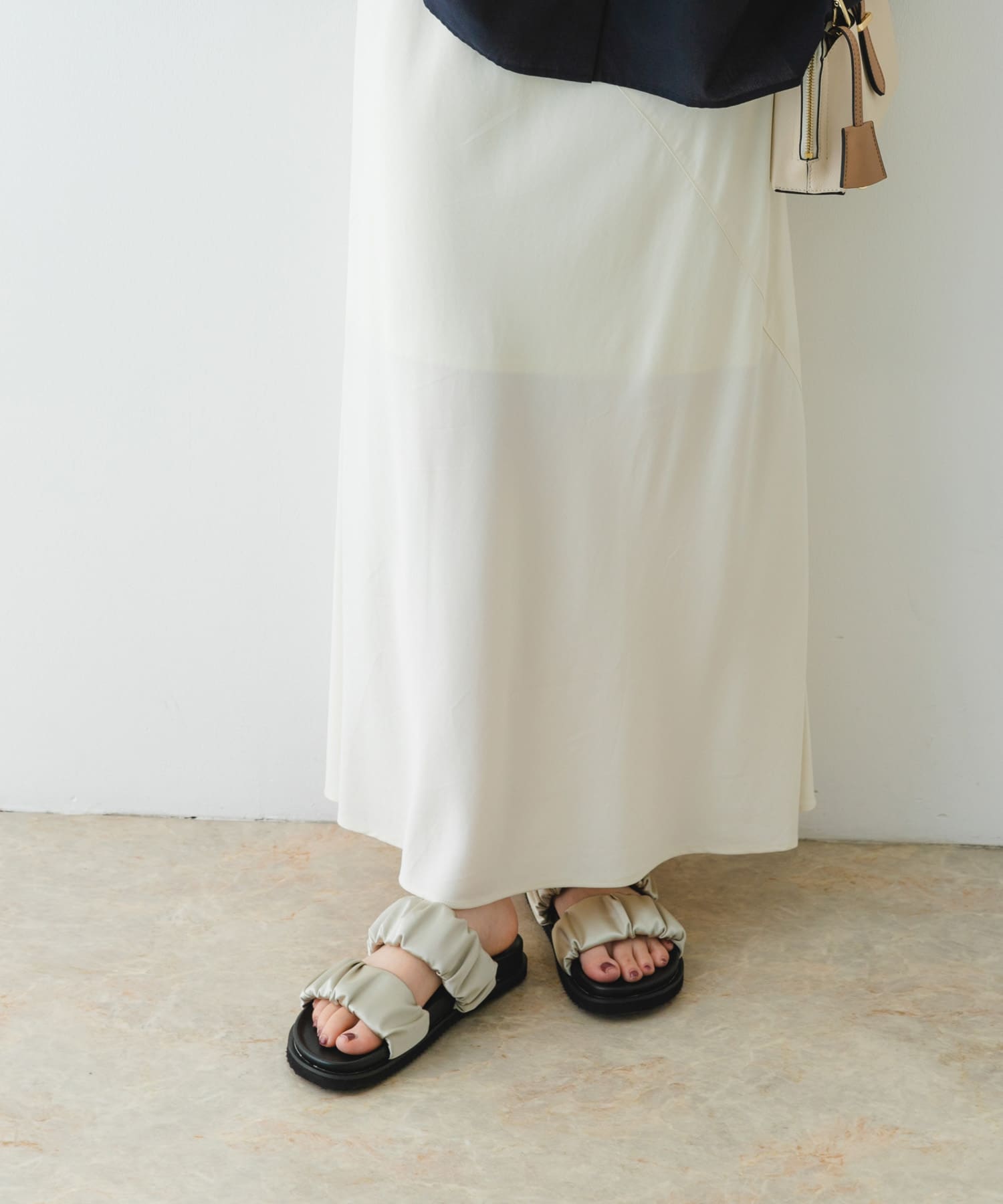 身長：164cm サイズ：38