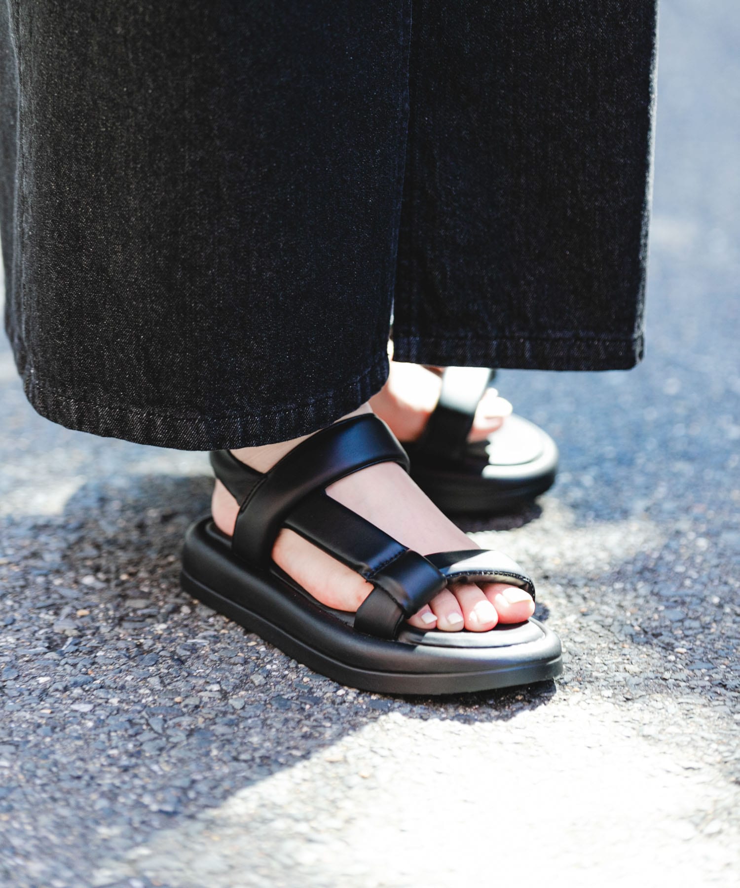 ストラップパフサンダル BLACK 36