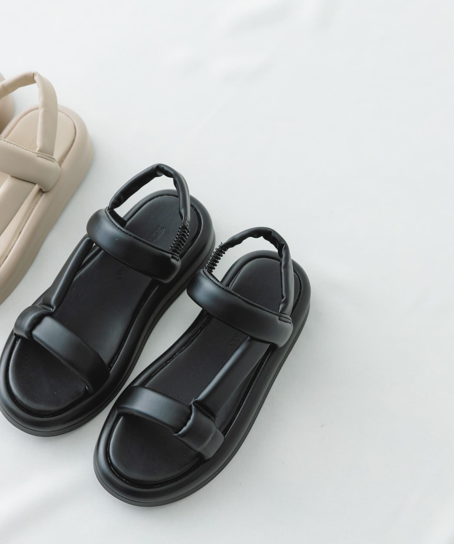 ストラップパフサンダル BLACK 38