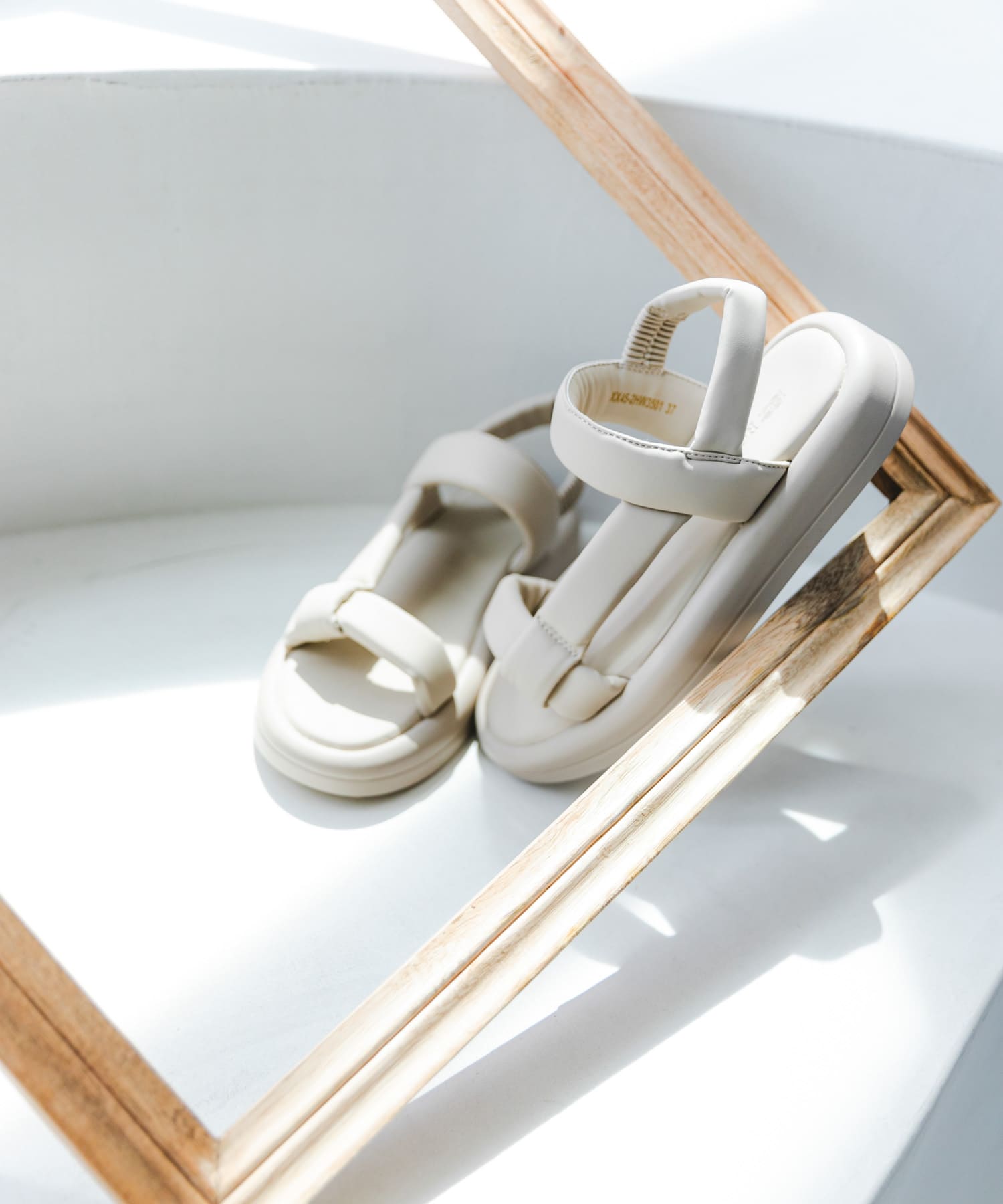 ストラップパフサンダル LIGHT GRAY 37