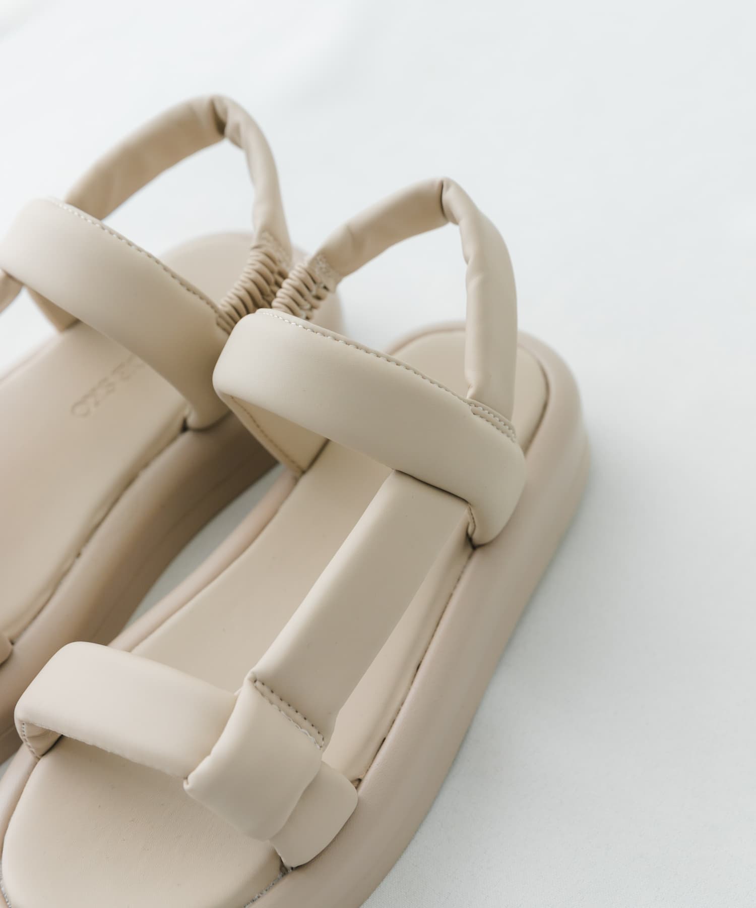 ストラップパフサンダル LIGHT GRAY 38