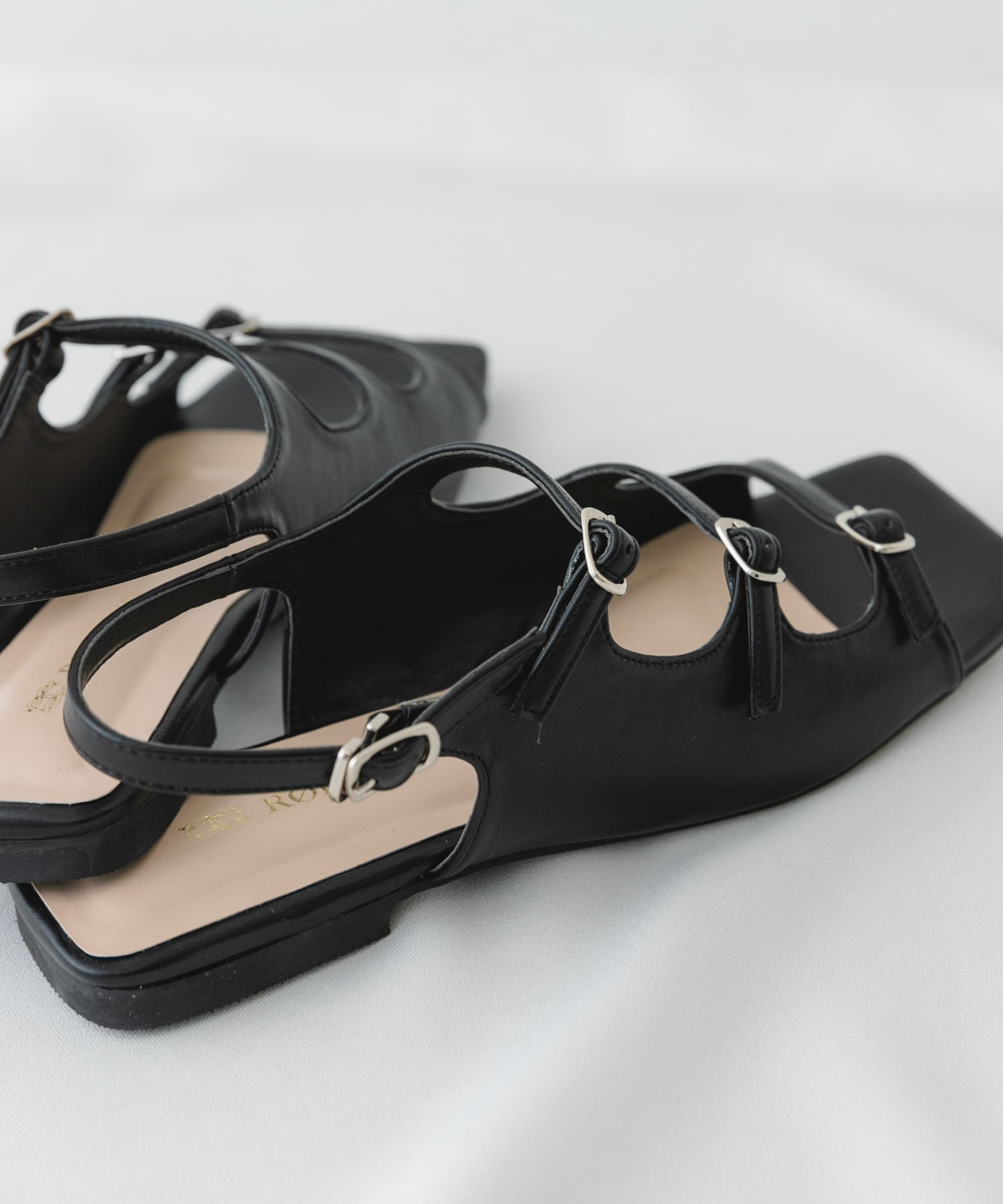 ベルトフラットサンダル BLACK 36