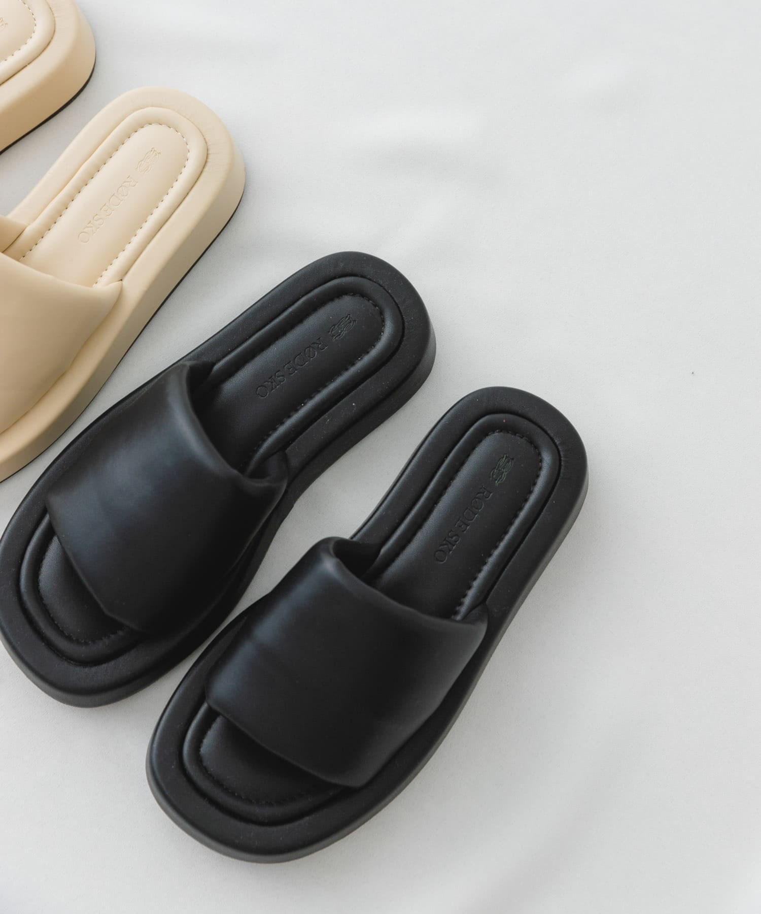 プラットフォームパフサンダル BLACK 37