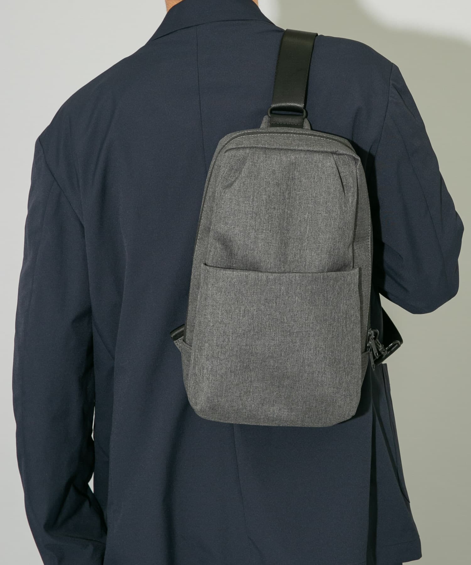 撥水タックスクエアボディバッグ CHARCOAL one