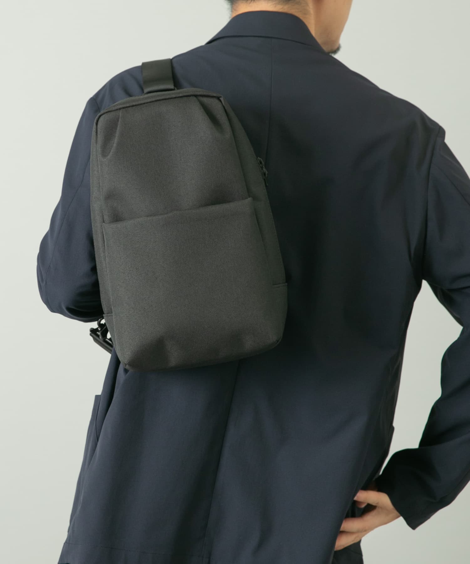 撥水タックスクエアボディバッグ BLACK one
