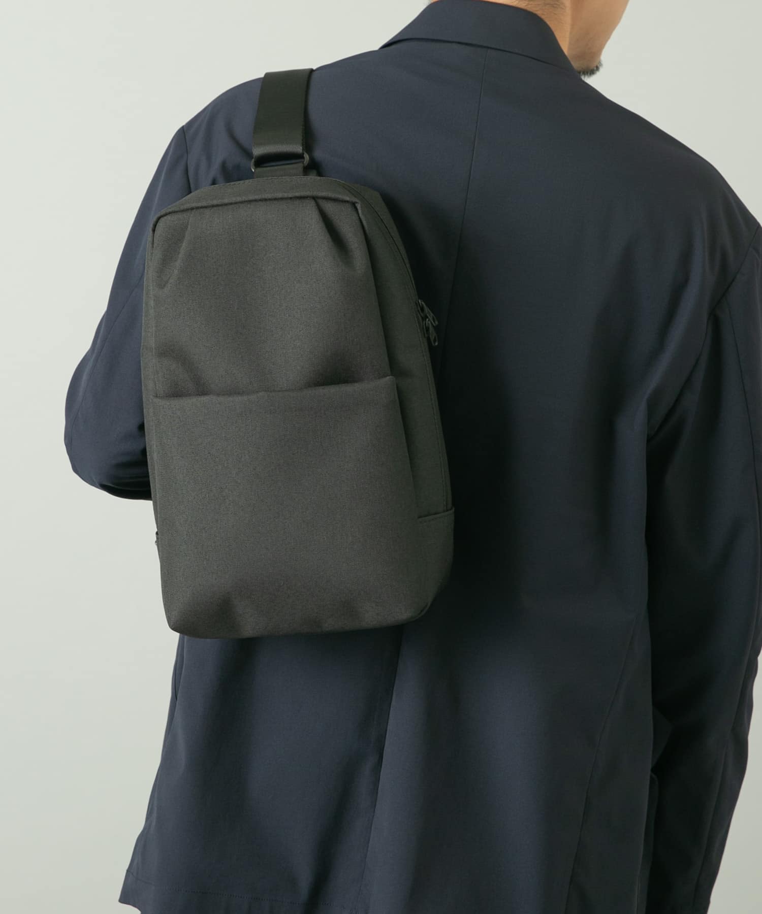 撥水タックスクエアボディバッグ BLACK one