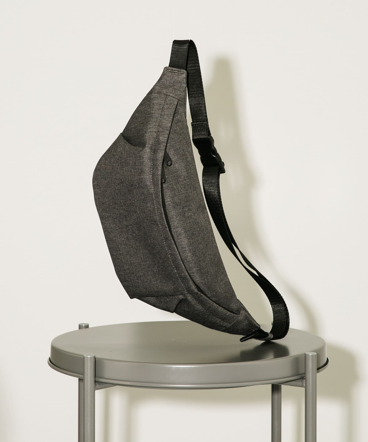 撥水タックボディバッグ