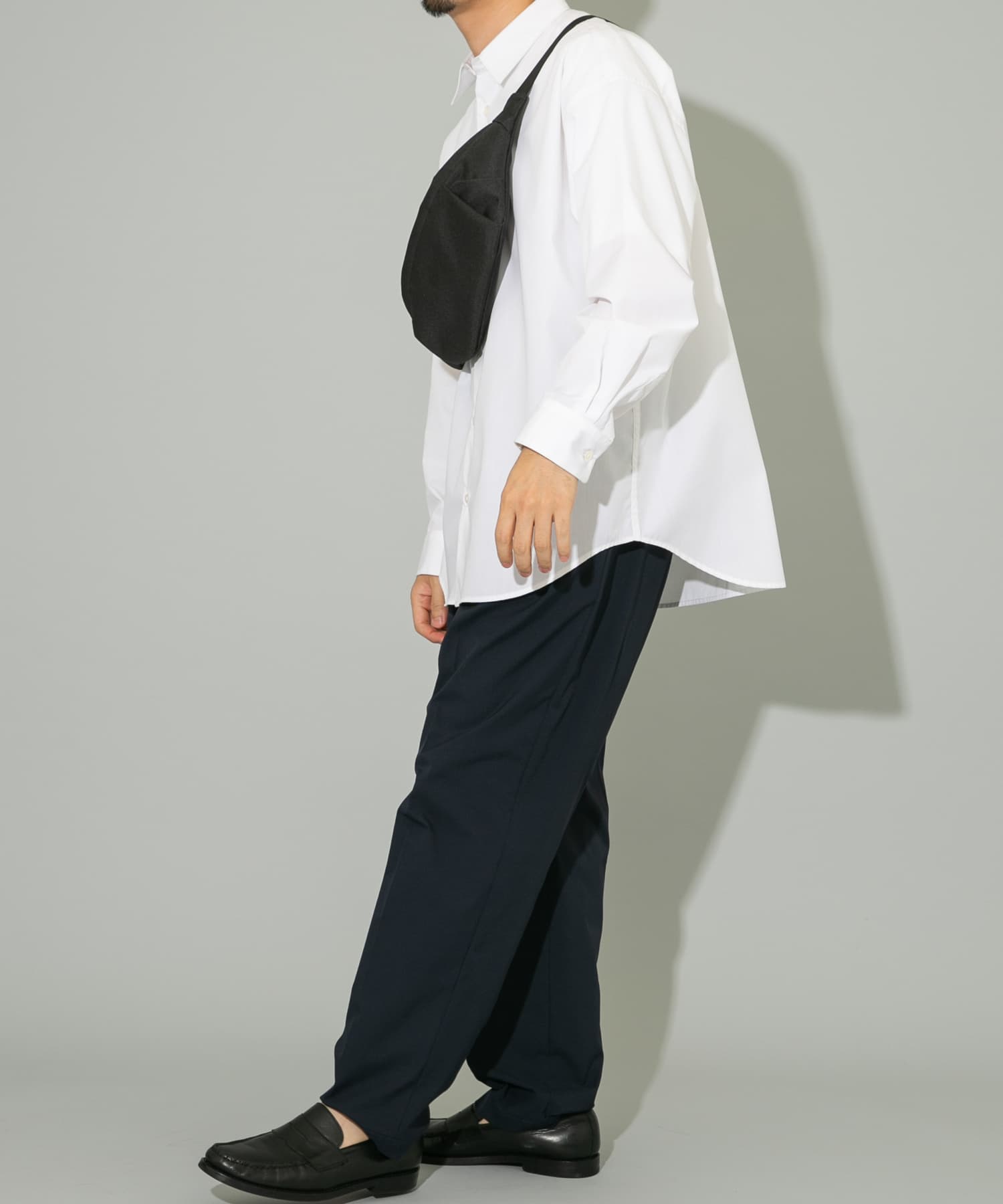 撥水タックボディバッグ BLACK one