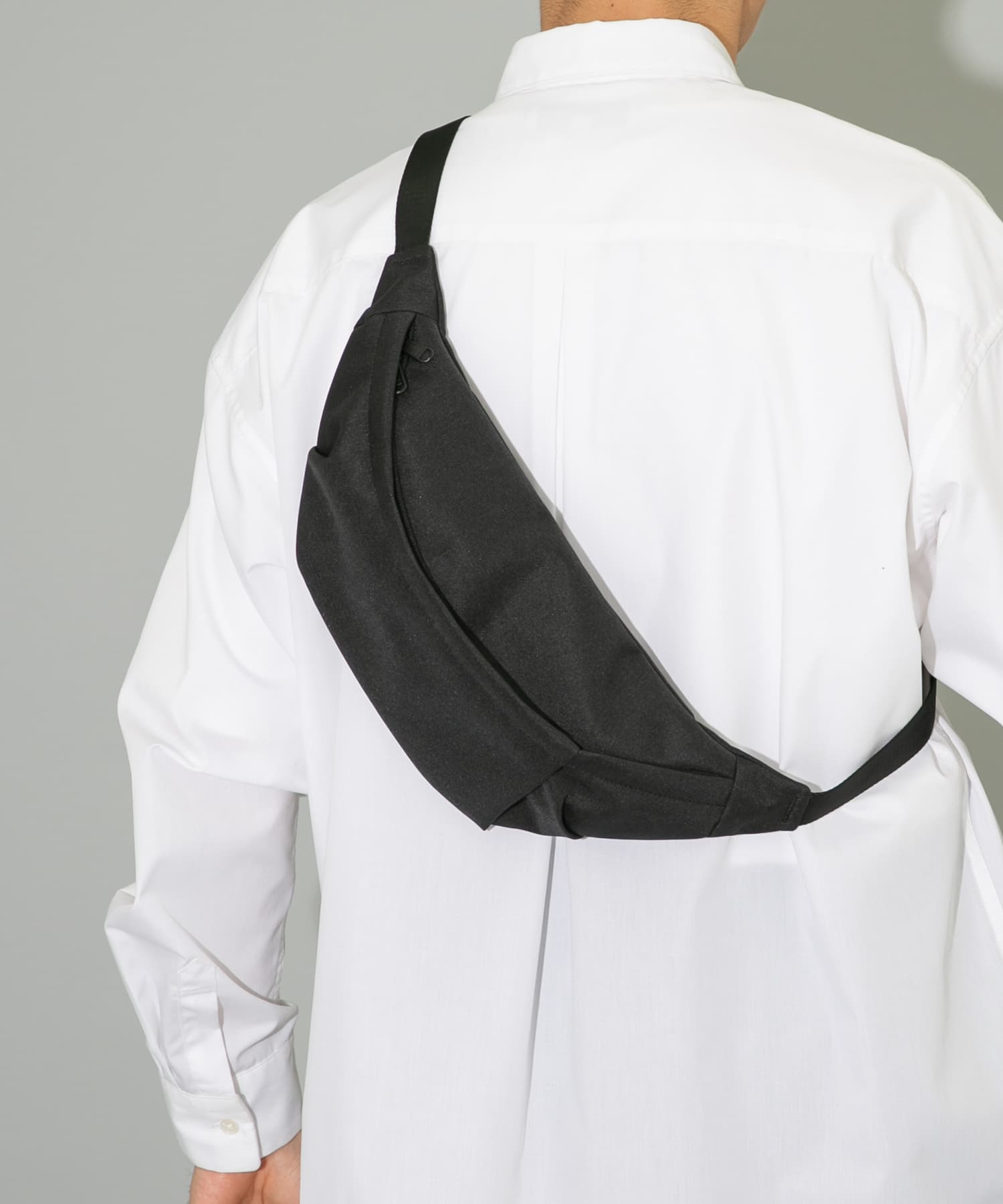 撥水タックボディバッグ BLACK one