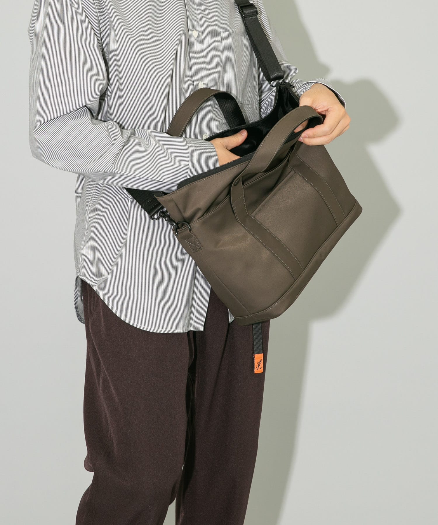KHAKI