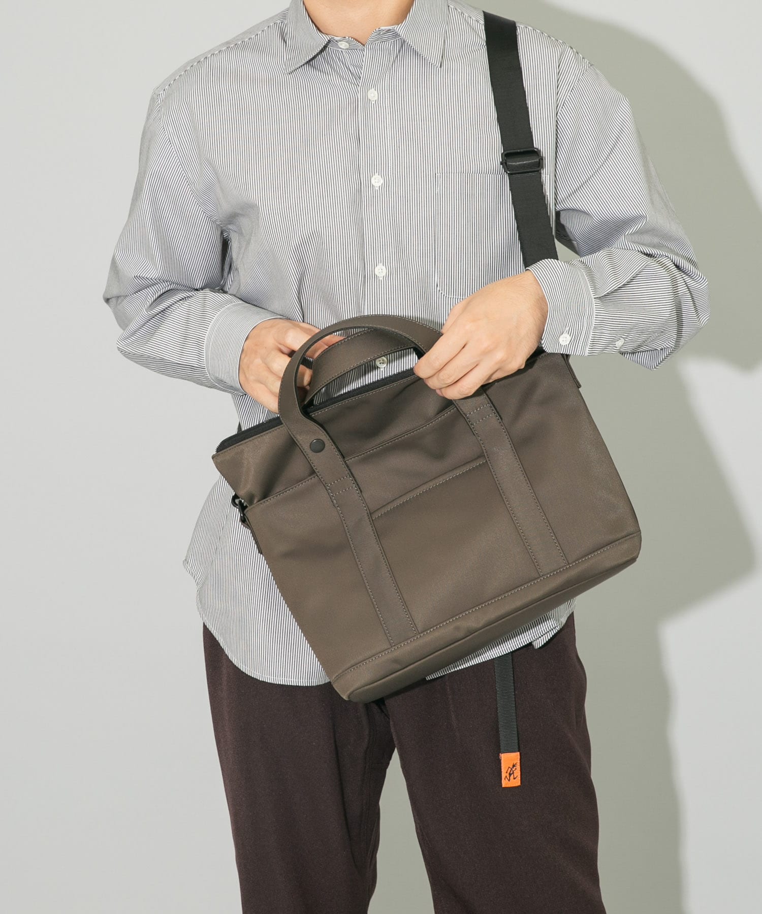 KHAKI