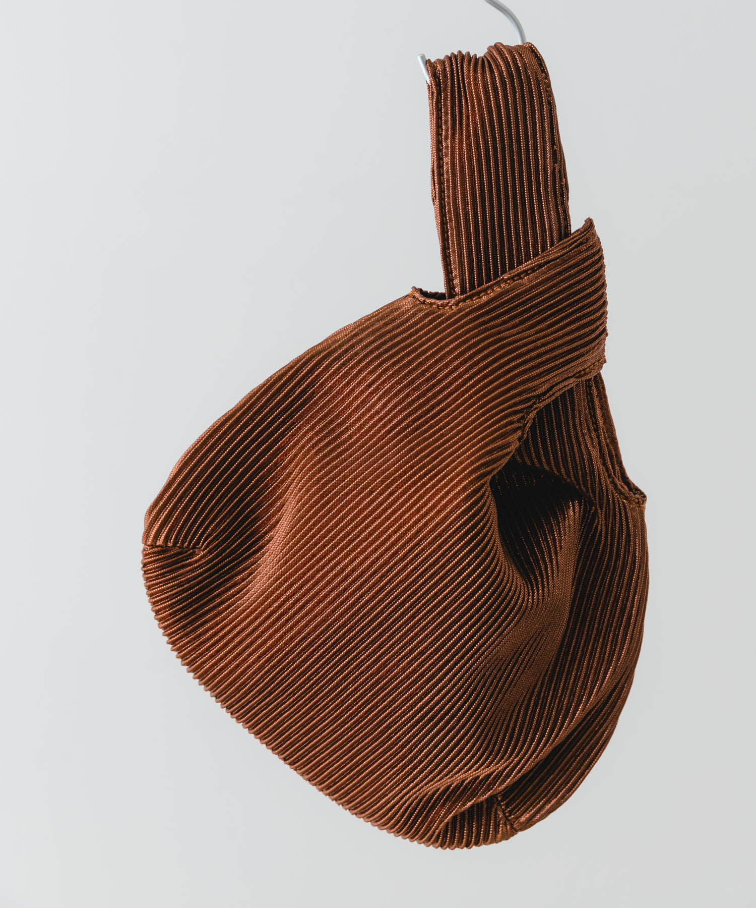 メタリックプリーツバッグ BROWN one