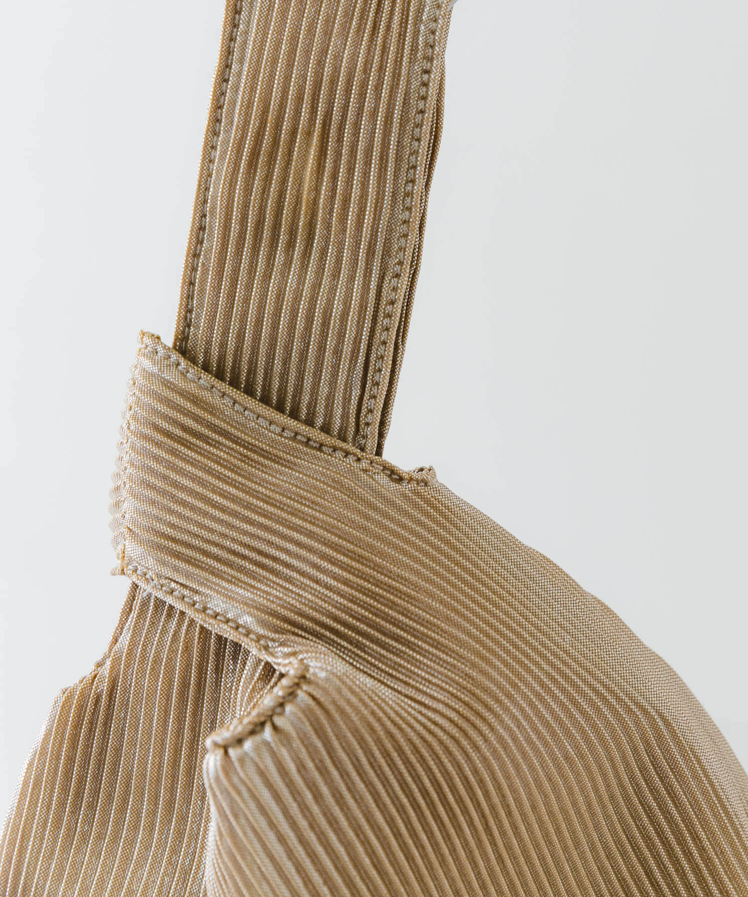 メタリックプリーツバッグ GOLD one