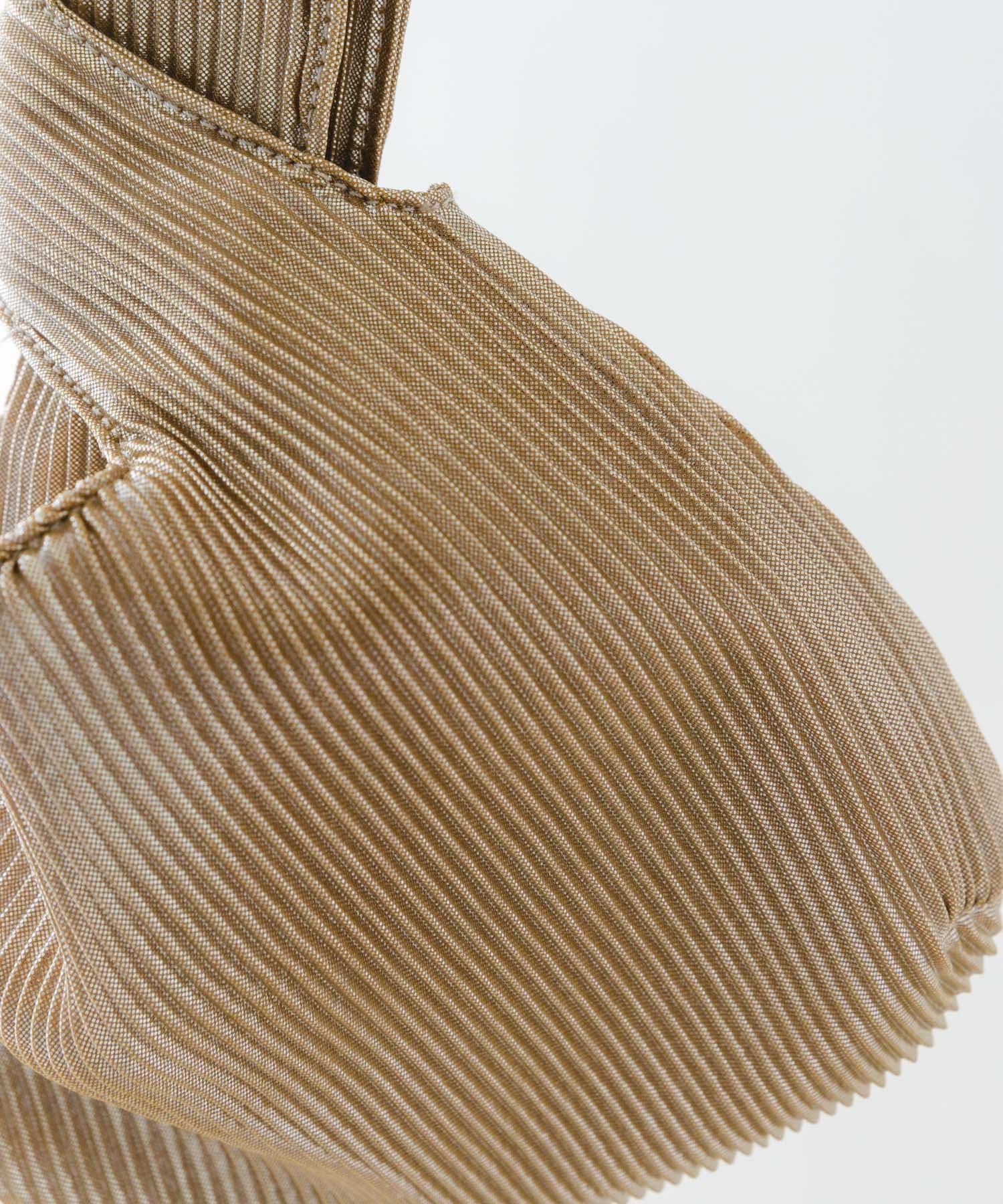 メタリックプリーツバッグ GOLD one