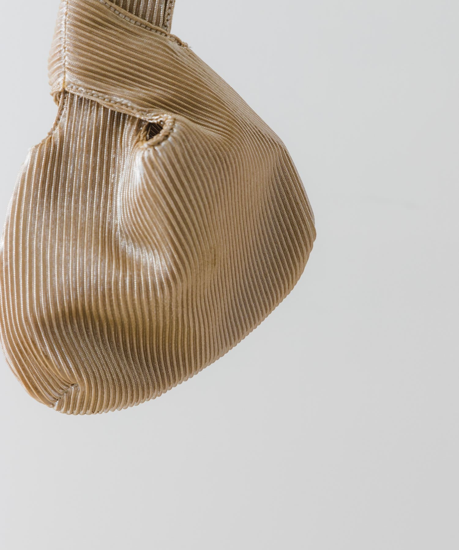 メタリックプリーツバッグ GOLD one