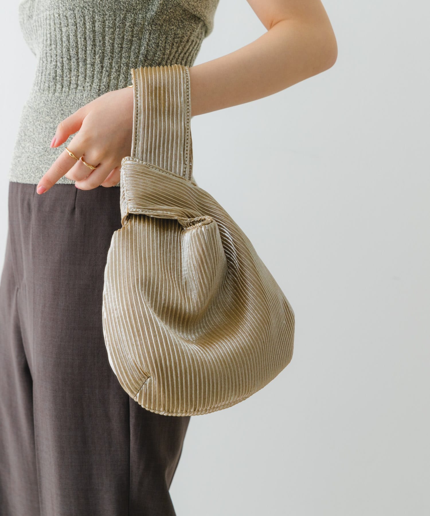 メタリックプリーツバッグ GOLD one
