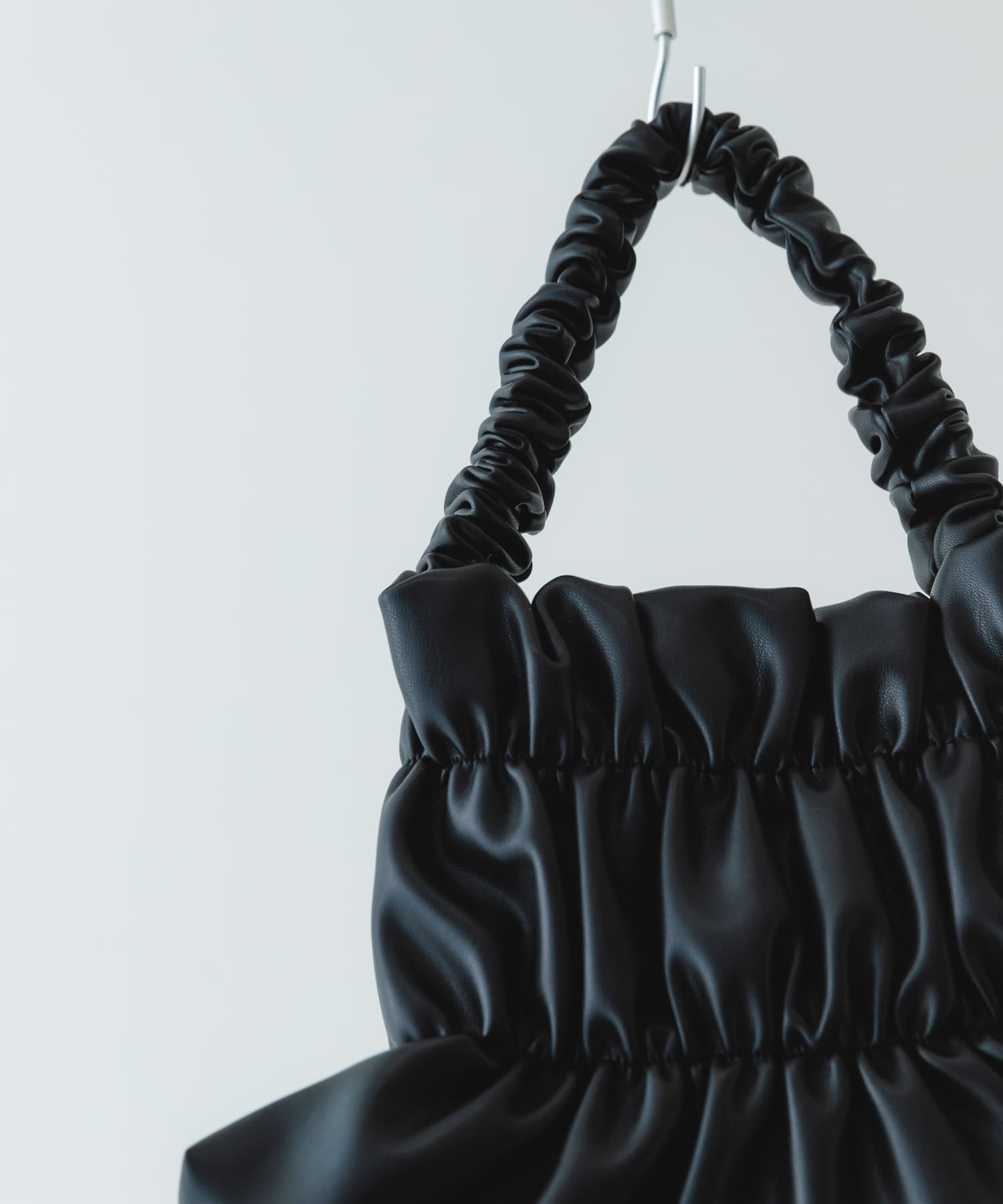 ダブルギャザーバッグ BLACK one