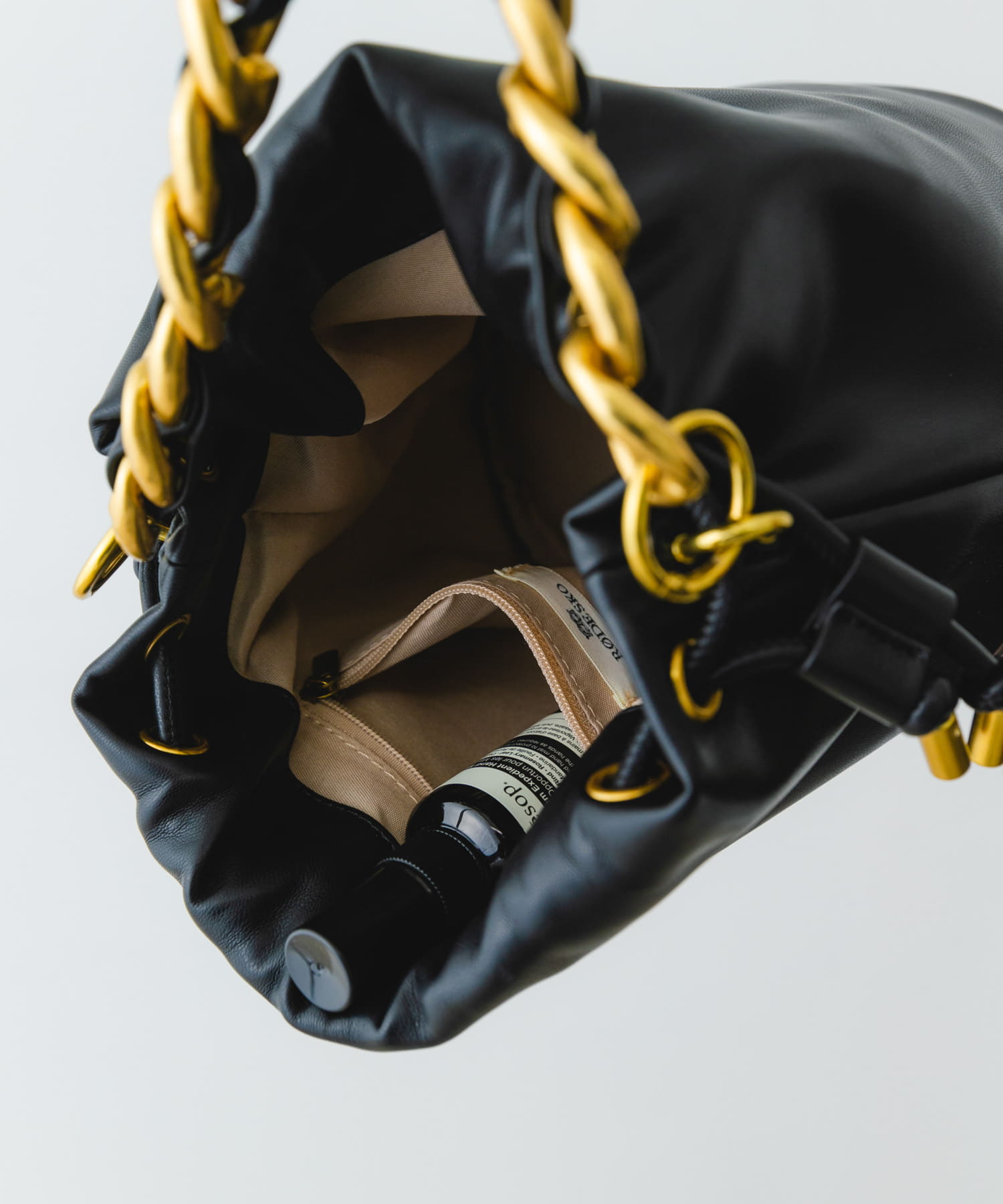ビッグチェーンバッグ BLACK one
