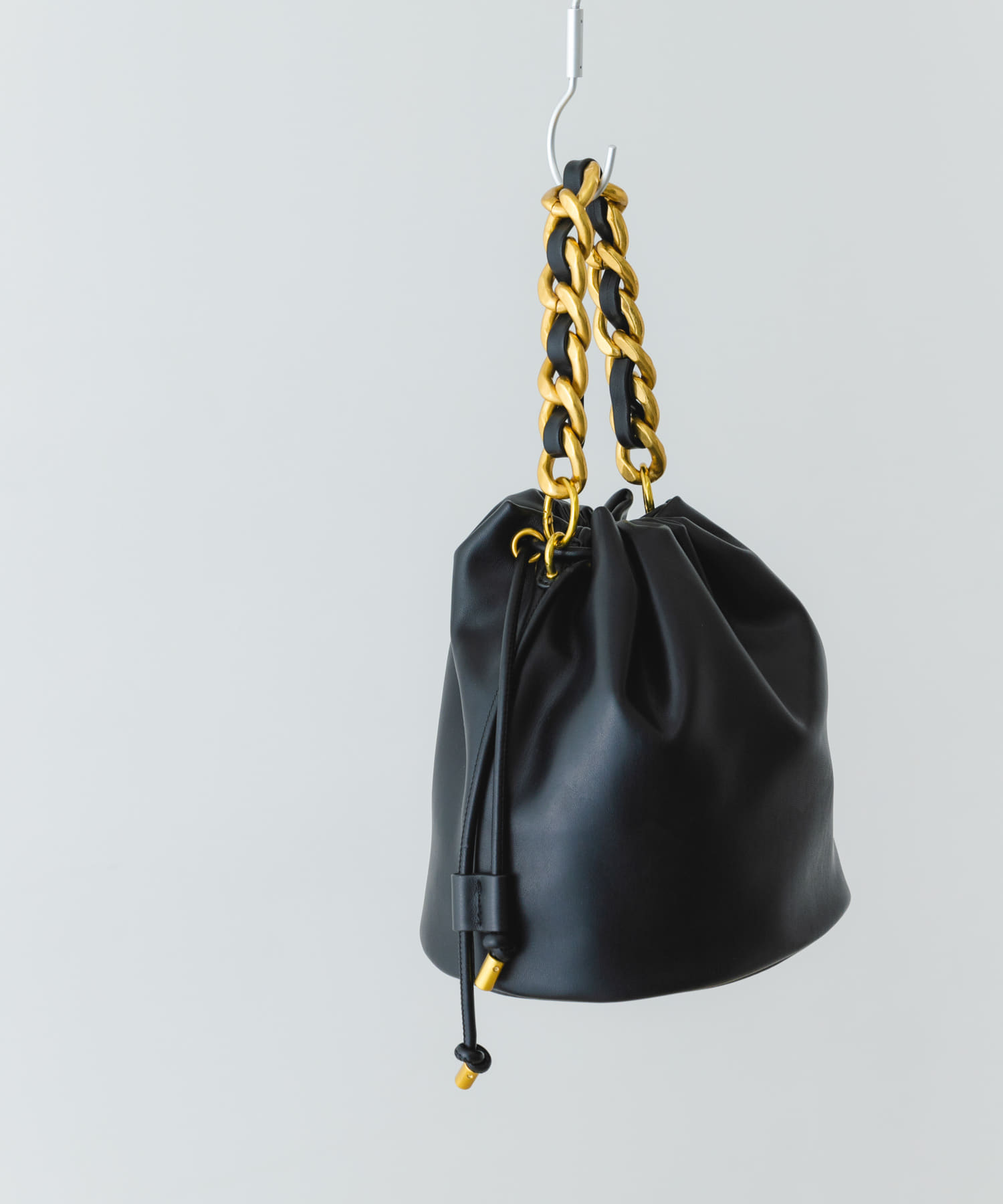 ビッグチェーンバッグ BLACK one